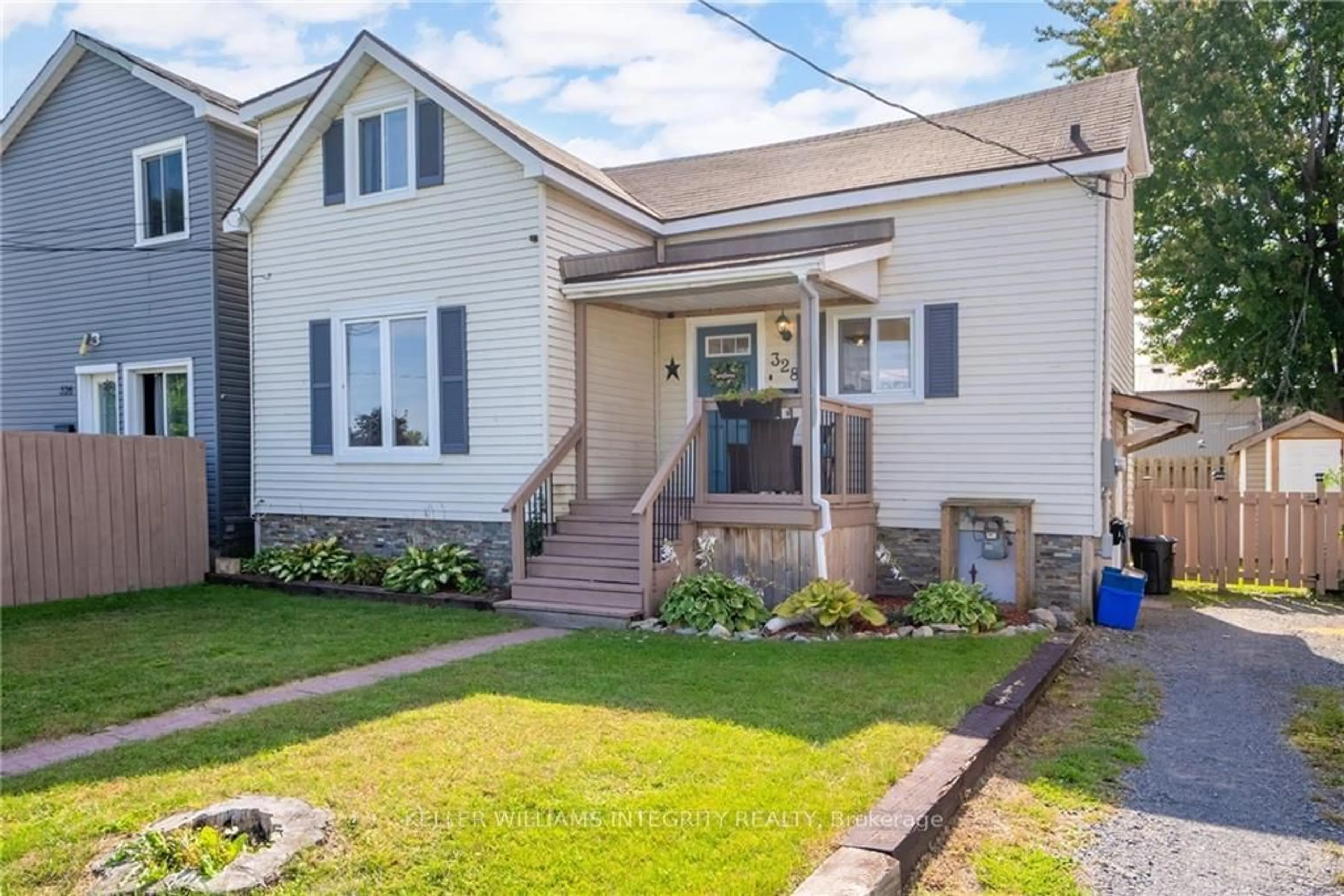 Frontside or backside of a home, cottage for 328 MARLBOROUGH St, Cornwall Ontario K6H 4A4