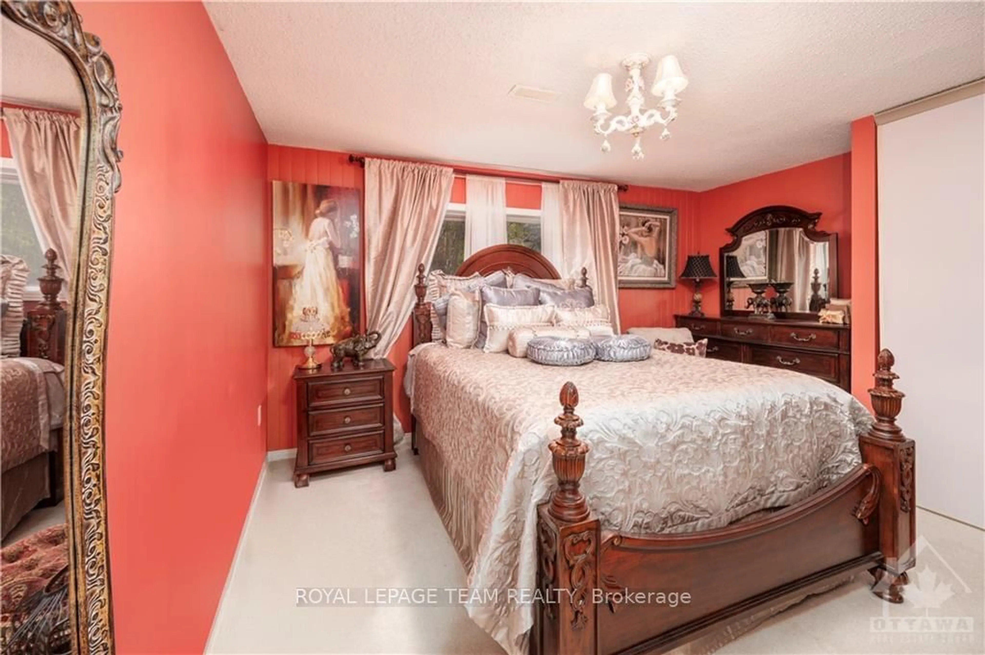 Bedroom, wood floors for 1100 MOFFATT Dr, Orleans - Cumberland and Area Ontario K4C 1B7