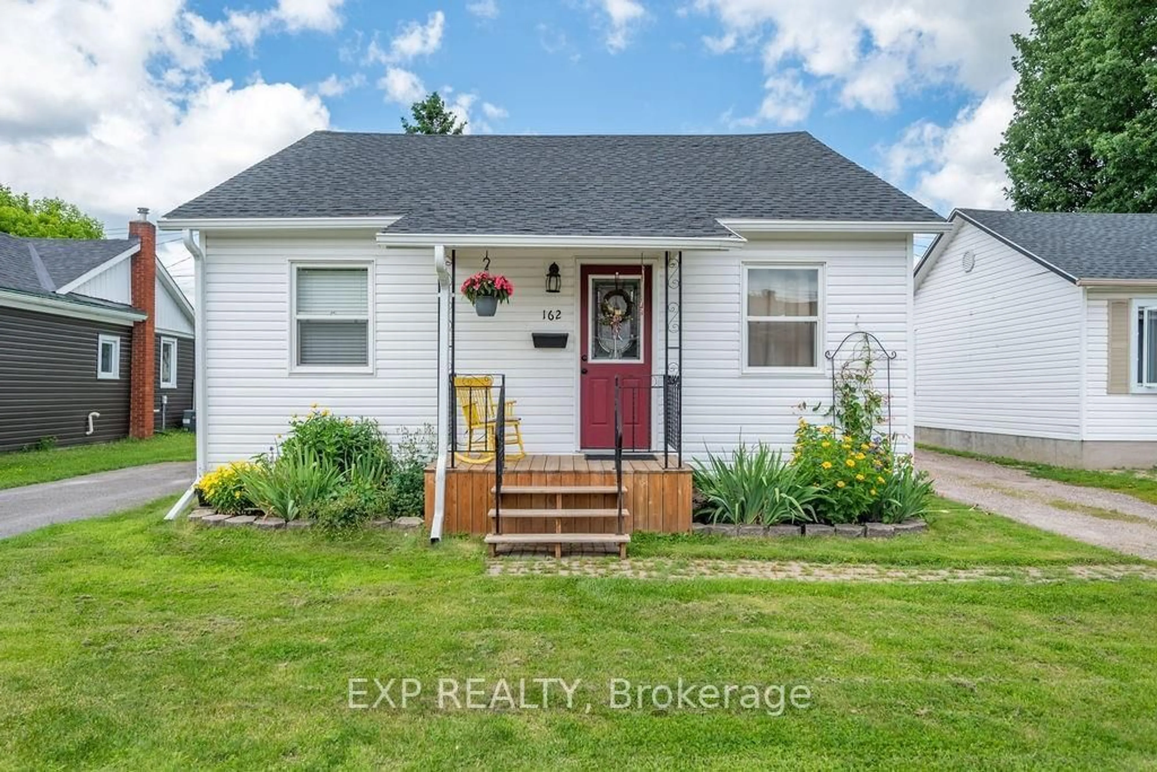 Frontside or backside of a home, cottage for 162 CAMERON Ave, Renfrew Ontario K7V 3V5