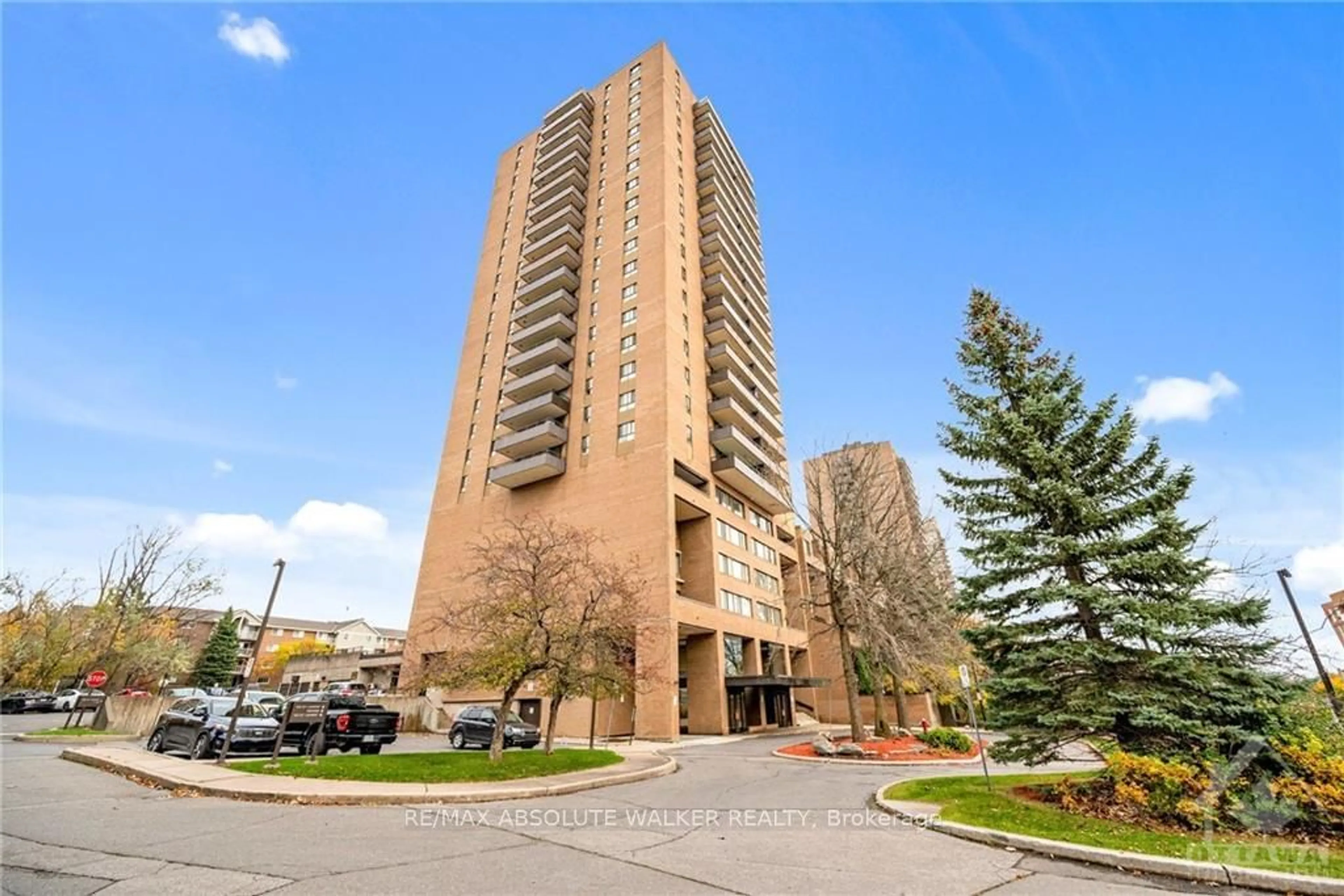 A pic from exterior of the house or condo, the front or back of building for 505 ST LAURENT Blvd #1601, Manor Park - Cardinal Glen and Area Ontario K1K 3X4