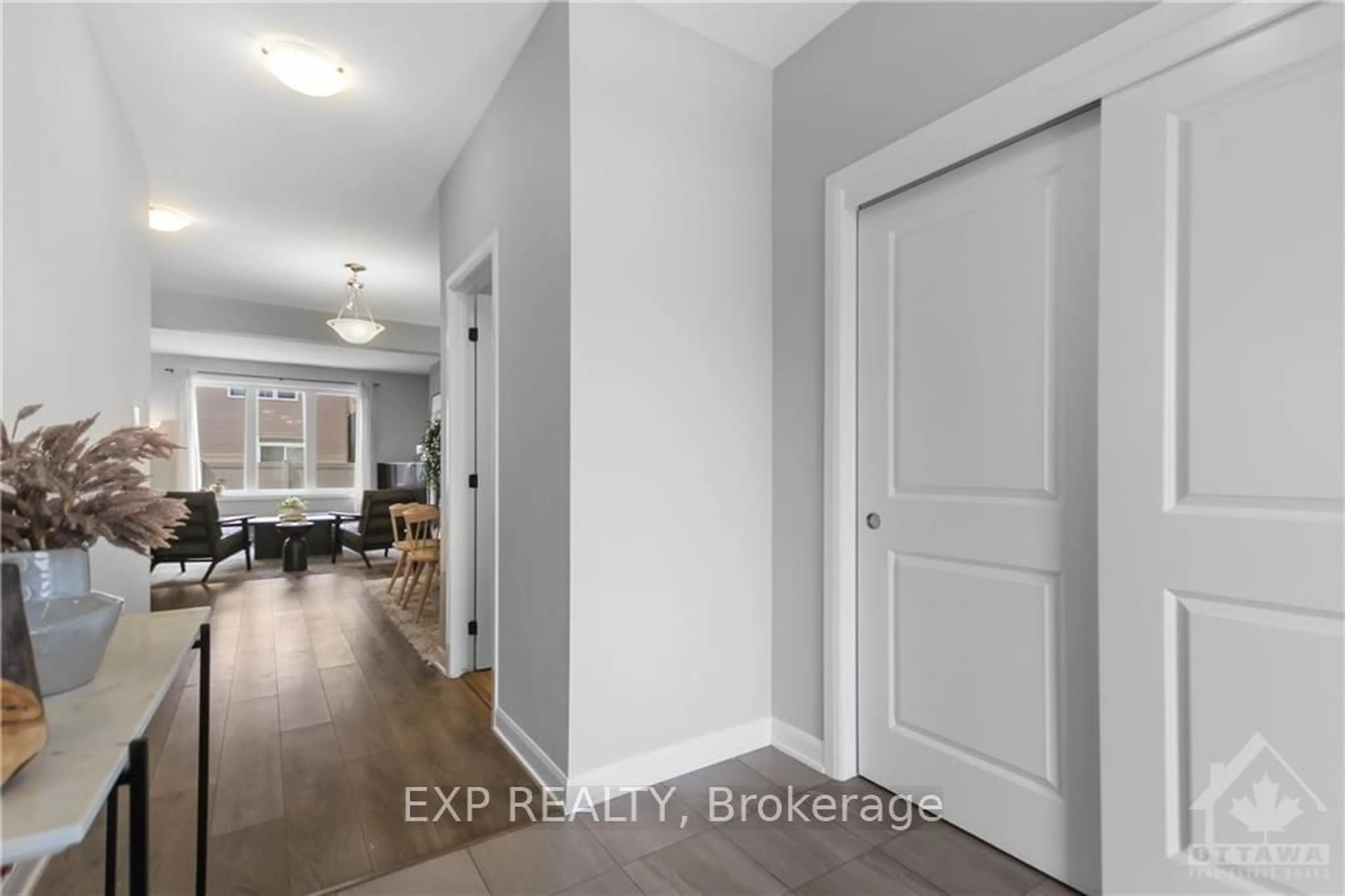 Indoor entryway, wood floors for 802 CAPPAMORE Dr, Barrhaven Ontario K2J 6V6