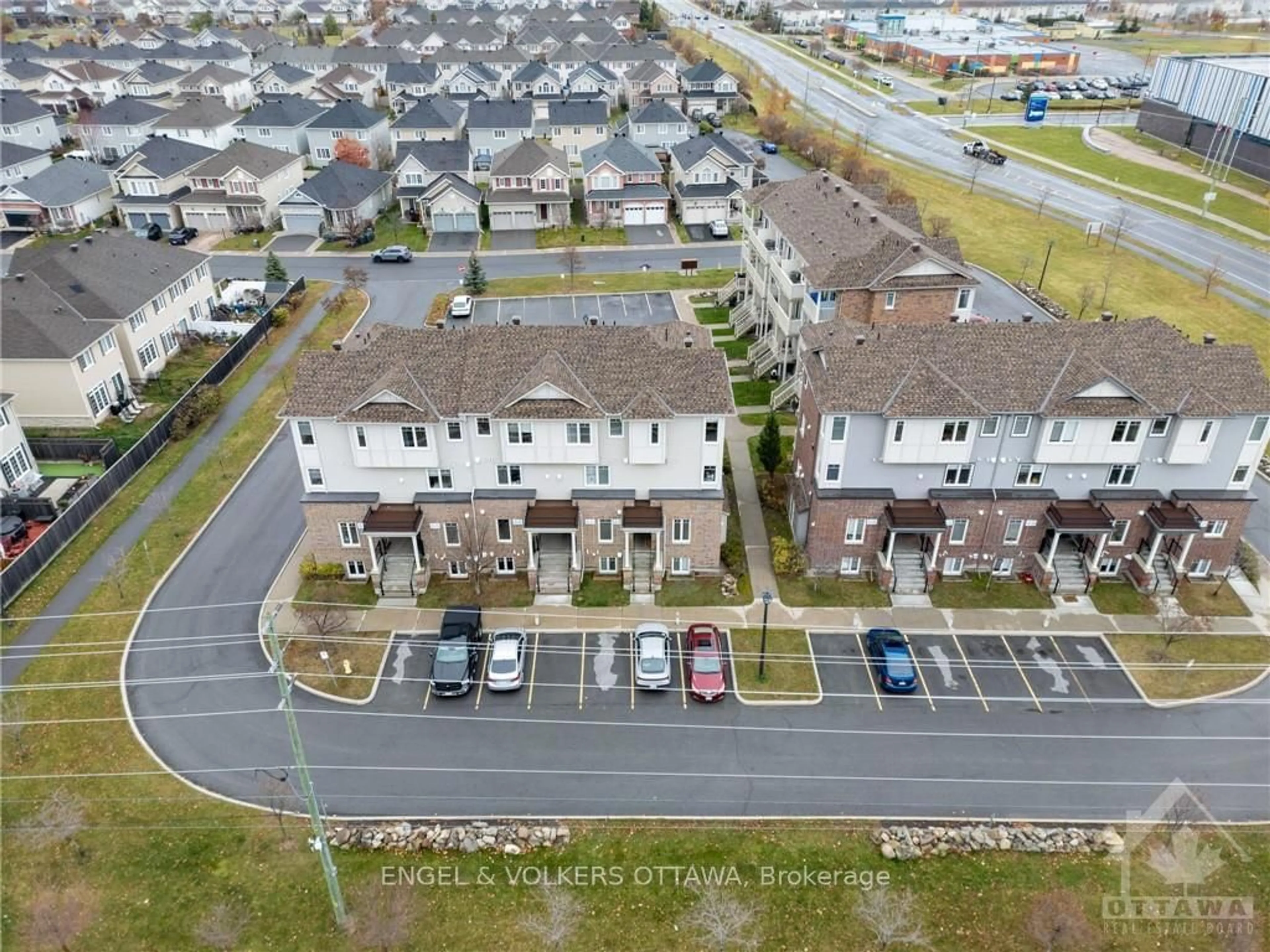 A pic from exterior of the house or condo, the street view for 218 SHANLY Private, Barrhaven Ontario K2J 5X6