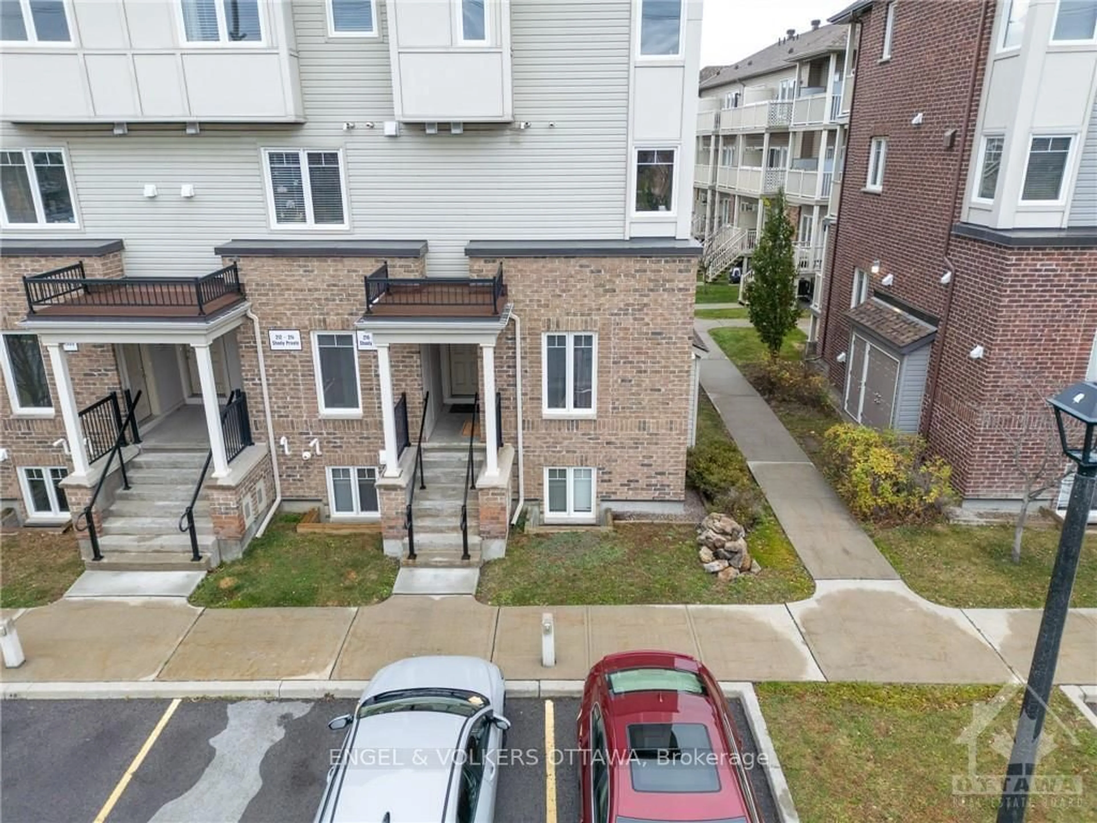 A pic from exterior of the house or condo, the street view for 218 SHANLY Private, Barrhaven Ontario K2J 5X6