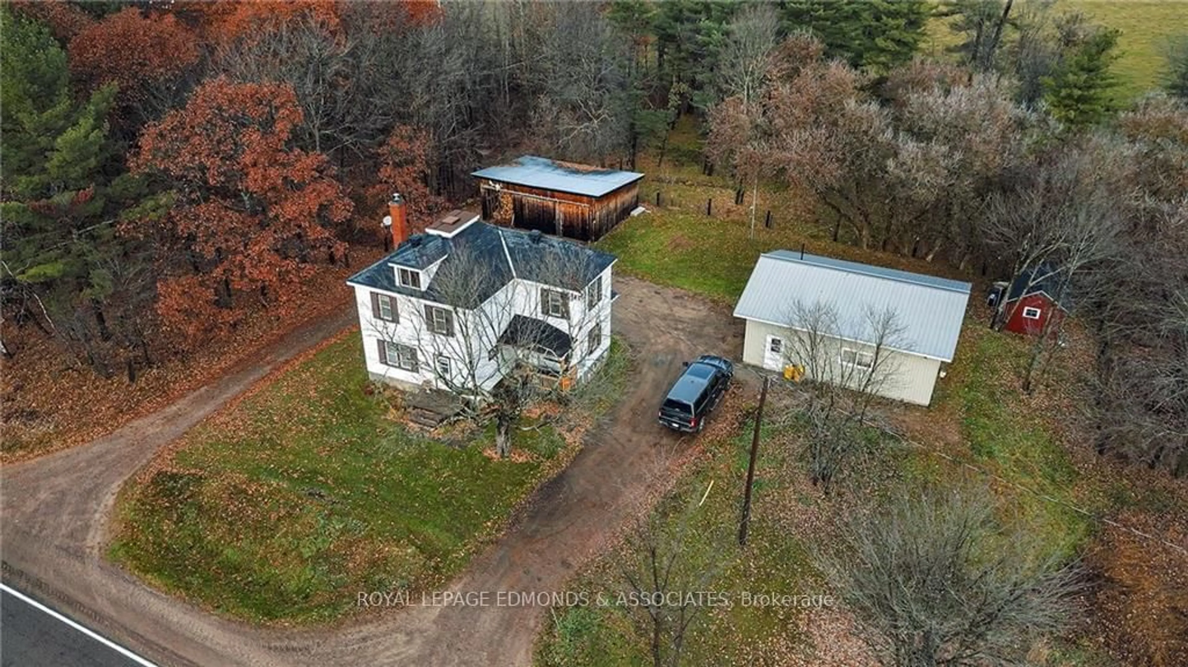 Frontside or backside of a home, cottage for 10149 ROUND LAKE Rd, Laurentian Valley Ontario K8A 6W8