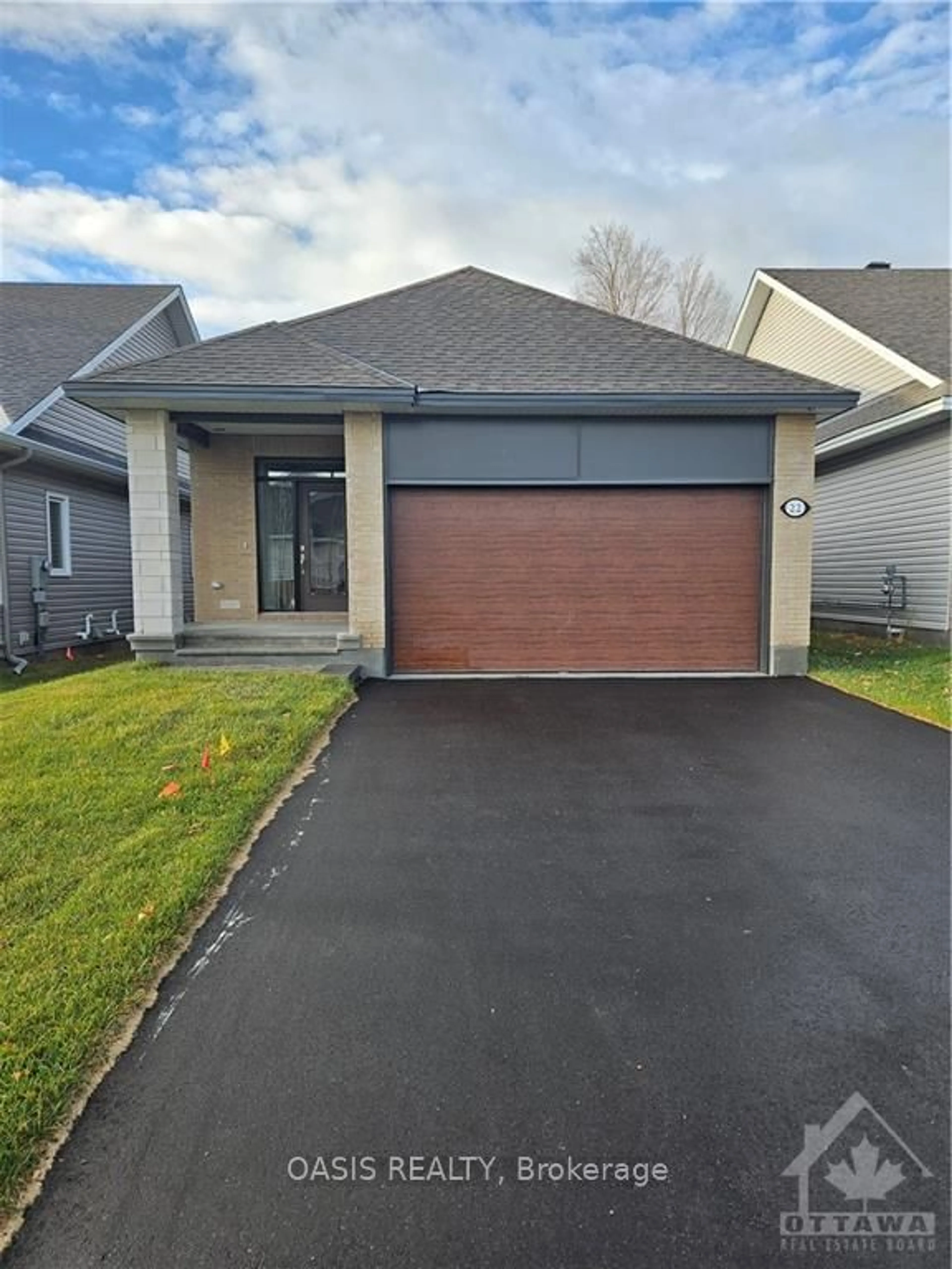 Frontside or backside of a home, cottage for 22 KAYENTA St, Stittsville - Munster - Richmond Ontario K2S 2K8