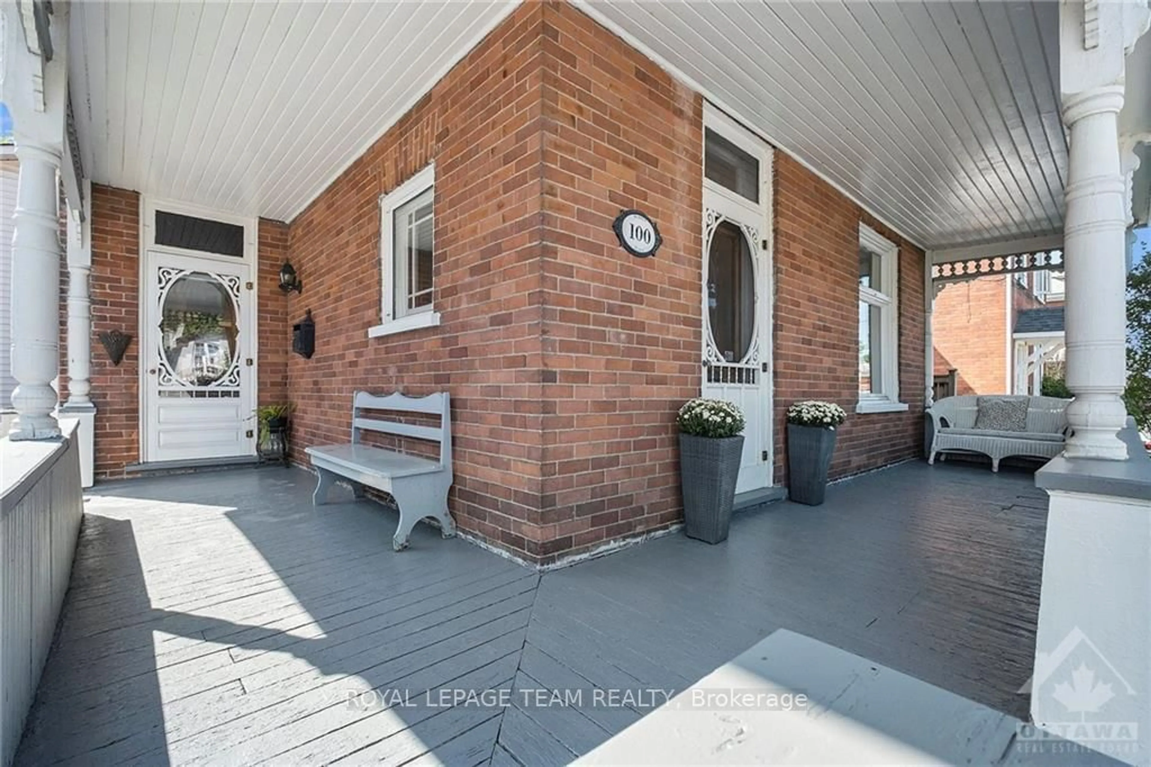 Patio, the street view for 100 ELMSLEY St, Smiths Falls Ontario K7A 2H2