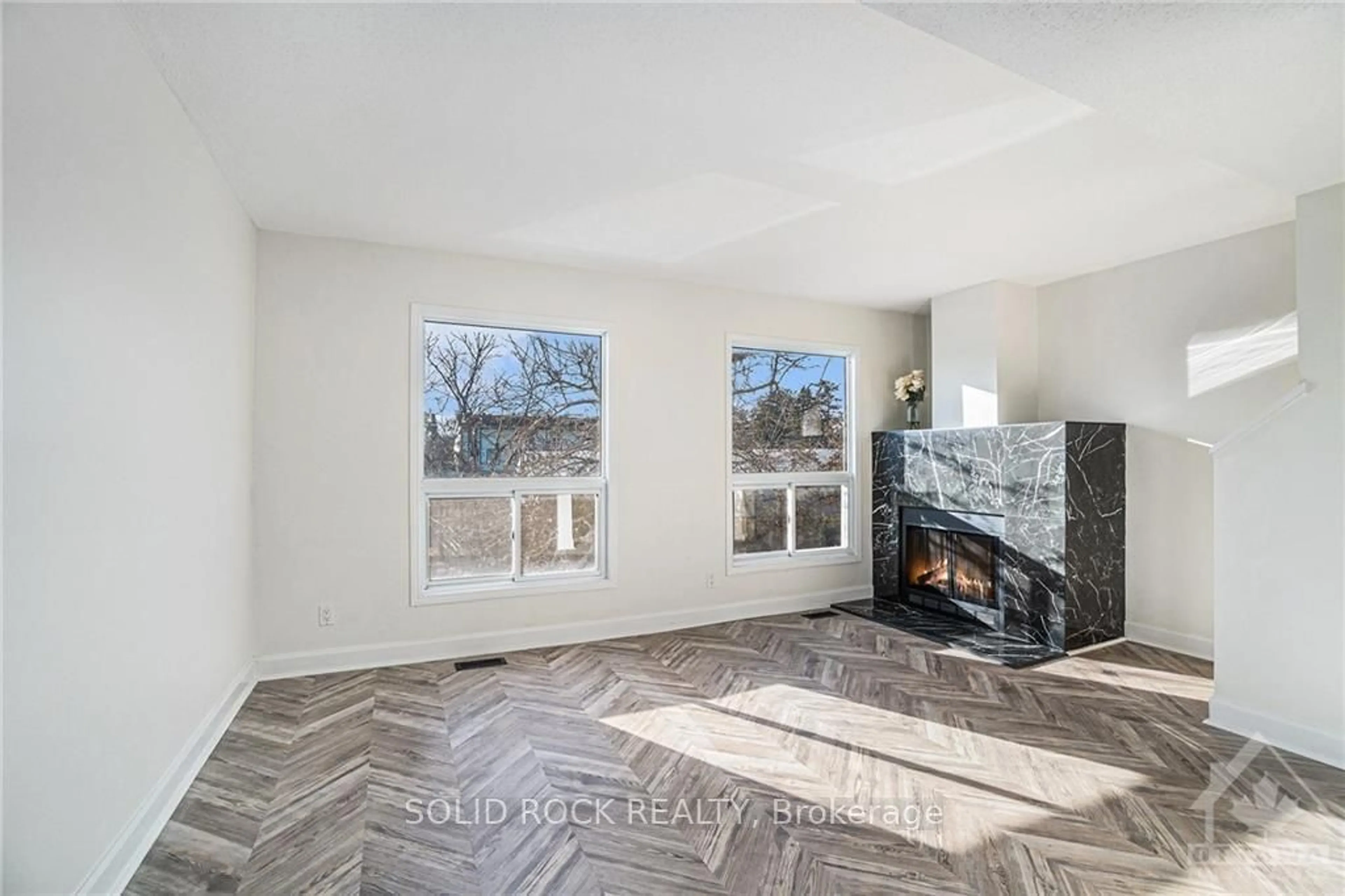 A pic of a room, wood floors for 1945 GREENWAY Park, Blackburn Hamlet Ontario K1B 5A9