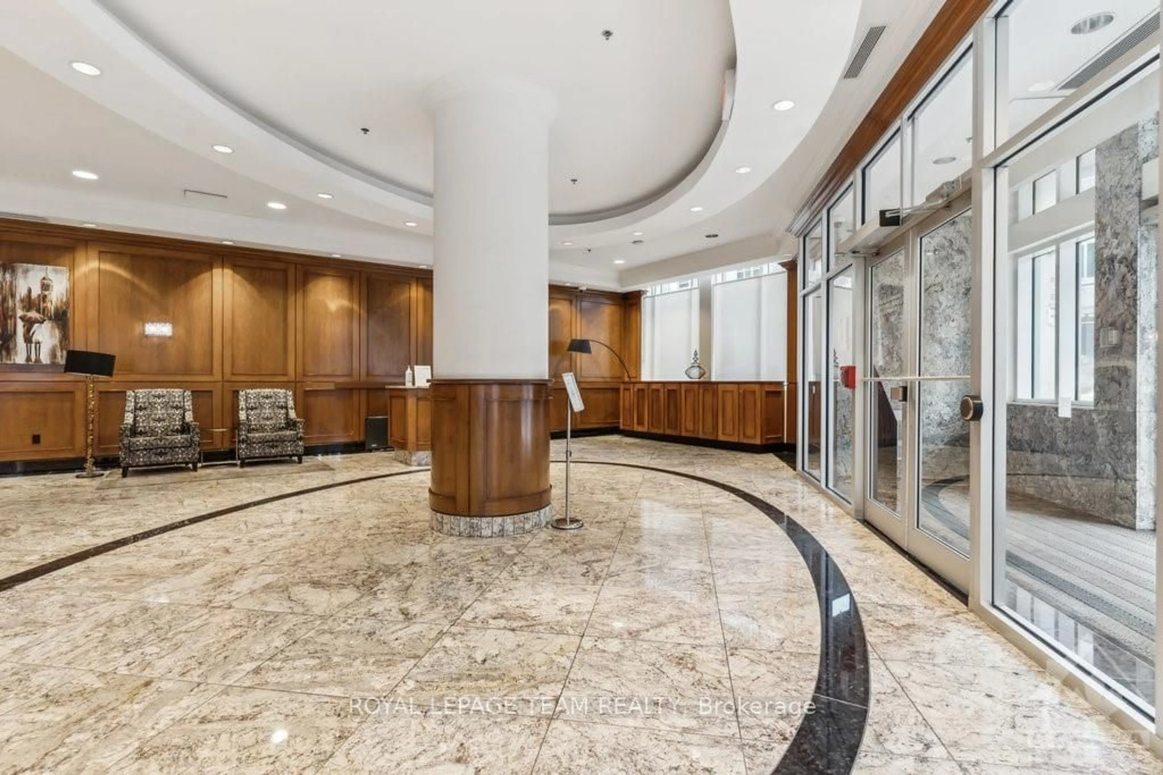 Indoor lobby, unknown floor for 242 RIDEAU St #2106, Lower Town - Sandy Hill Ontario K1N 0B7