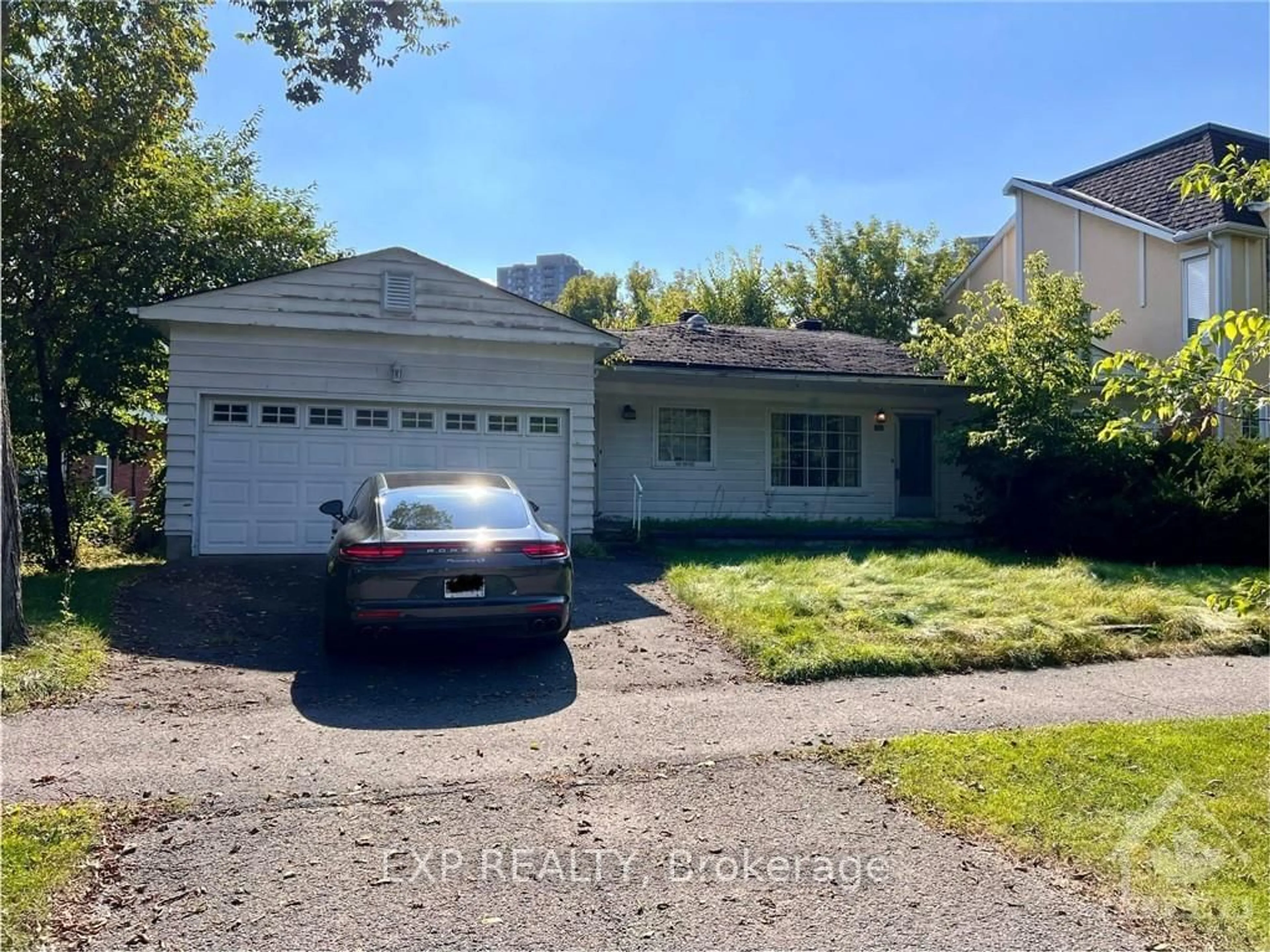 Frontside or backside of a home, the street view for 200 ISLAND PARK Dr, Westboro - Hampton Park Ontario K1Y 0A4