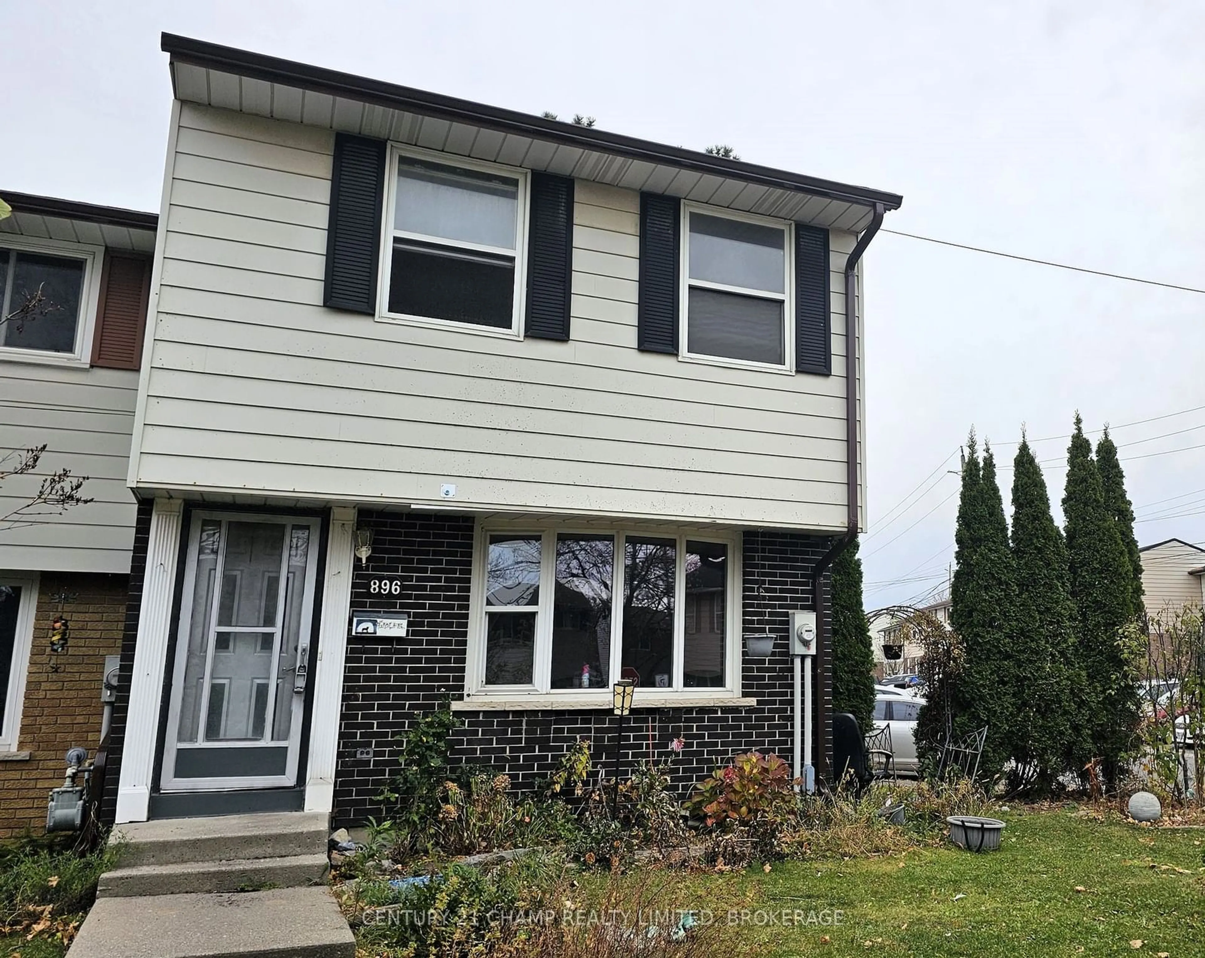 Home with vinyl exterior material for 896 Oakview Ave #117, Kingston Ontario K7M 6V6