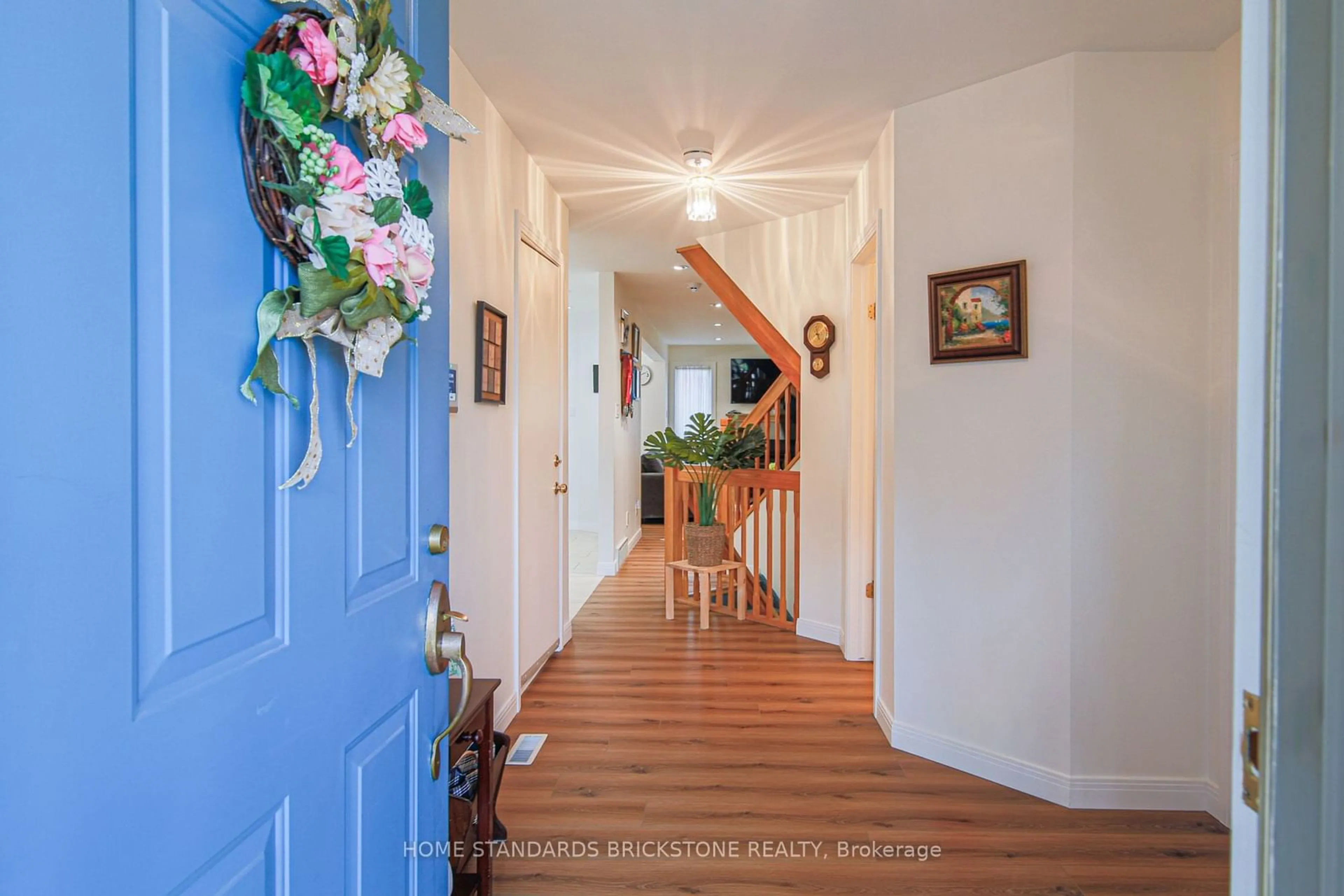 Indoor entryway, wood floors for 155 Killarney Rd #14, London Ontario N5X 3X8