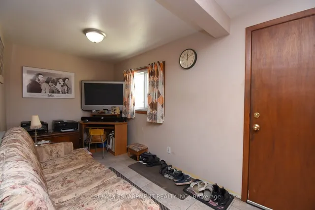 Additional property image - 152 West 4th St
