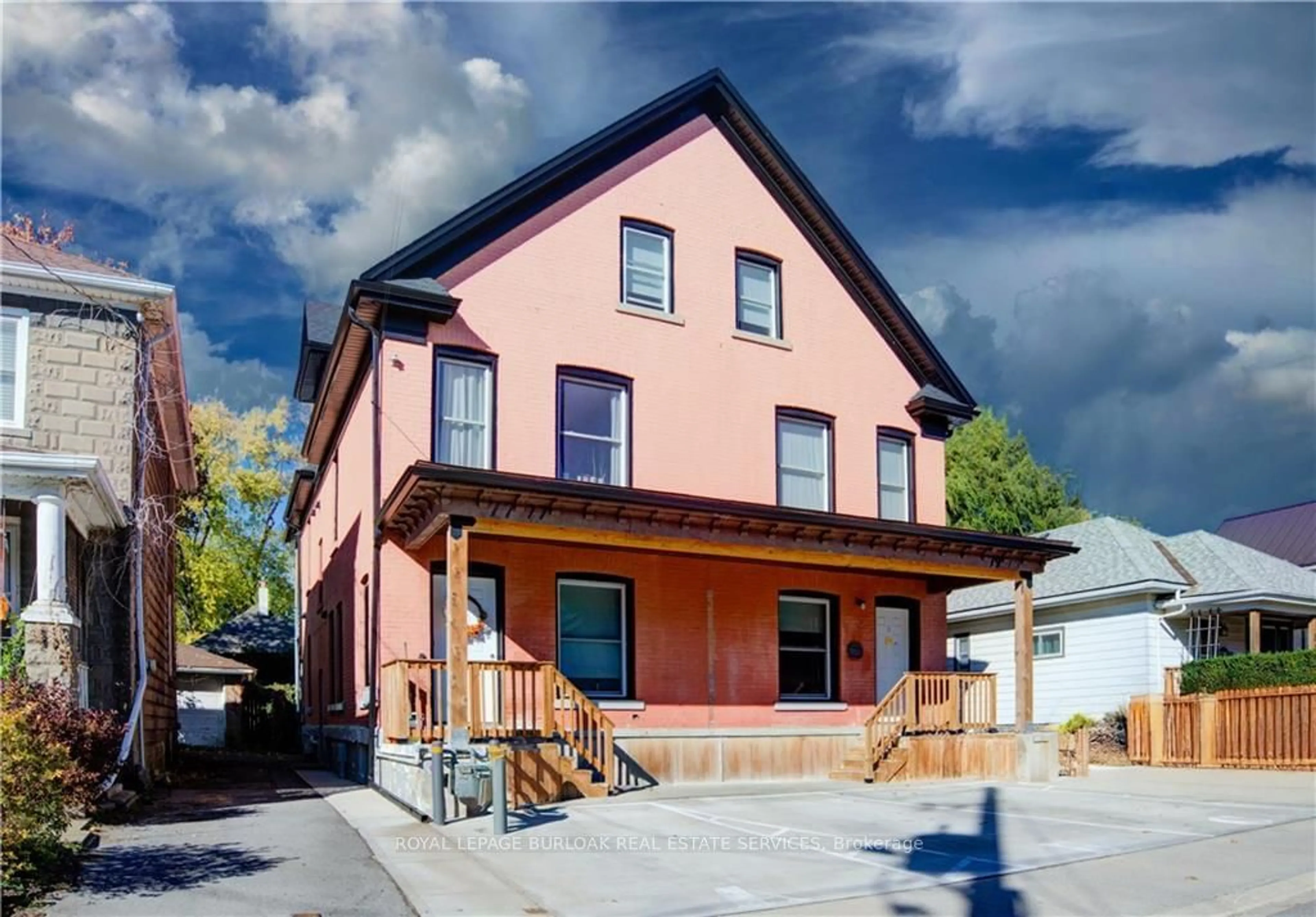 A pic from exterior of the house or condo, the front or back of building for 79 Lowell Ave, St. Catharines Ontario L2R 2C9