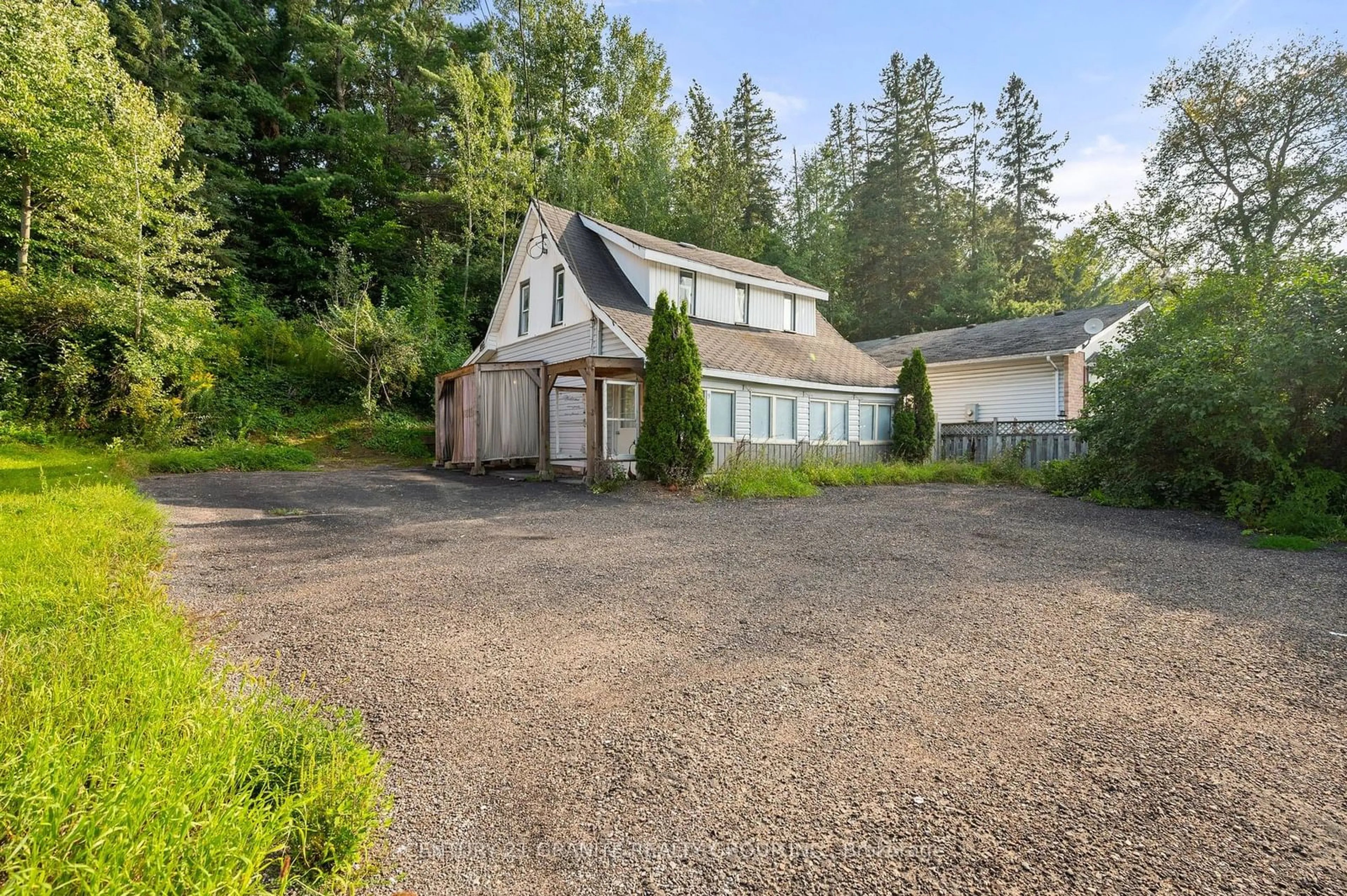 Frontside or backside of a home, cottage for 9 Monck St, Bancroft Ontario K0L 1C0