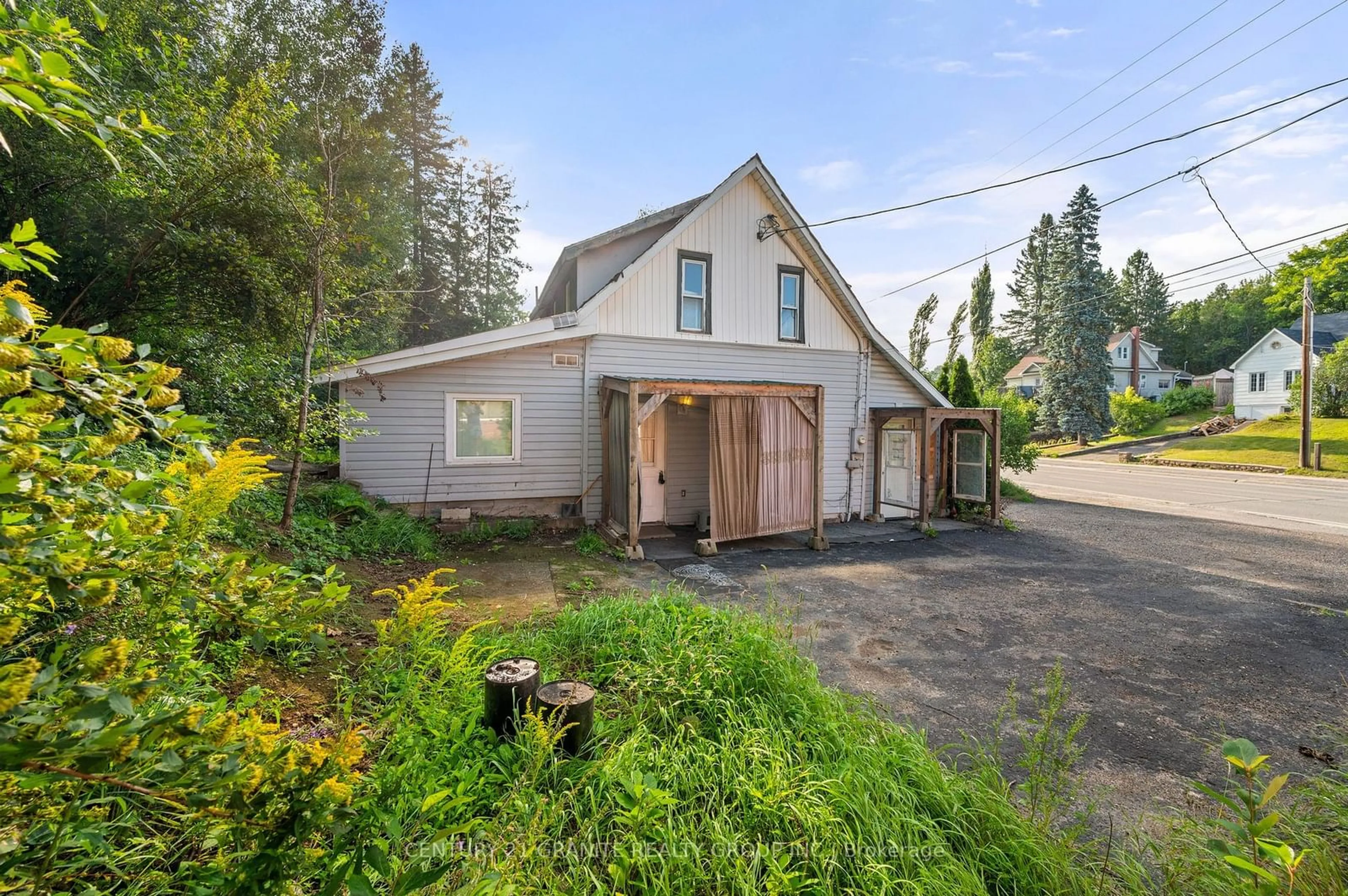 Frontside or backside of a home, cottage for 9 Monck St, Bancroft Ontario K0L 1C0