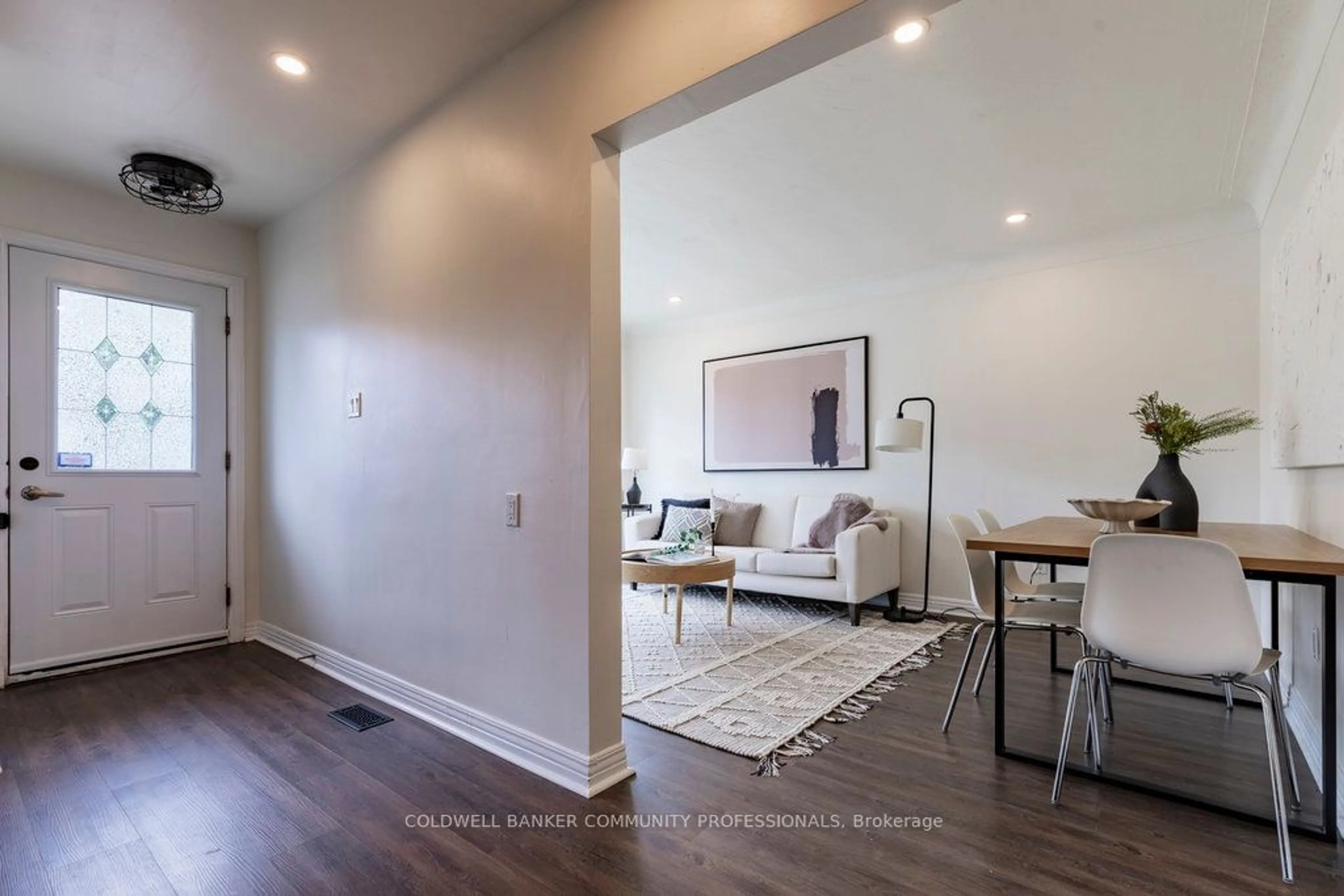 A pic of a room, wood floors for 256 Charlton Ave, Hamilton Ontario L8N 1Z1