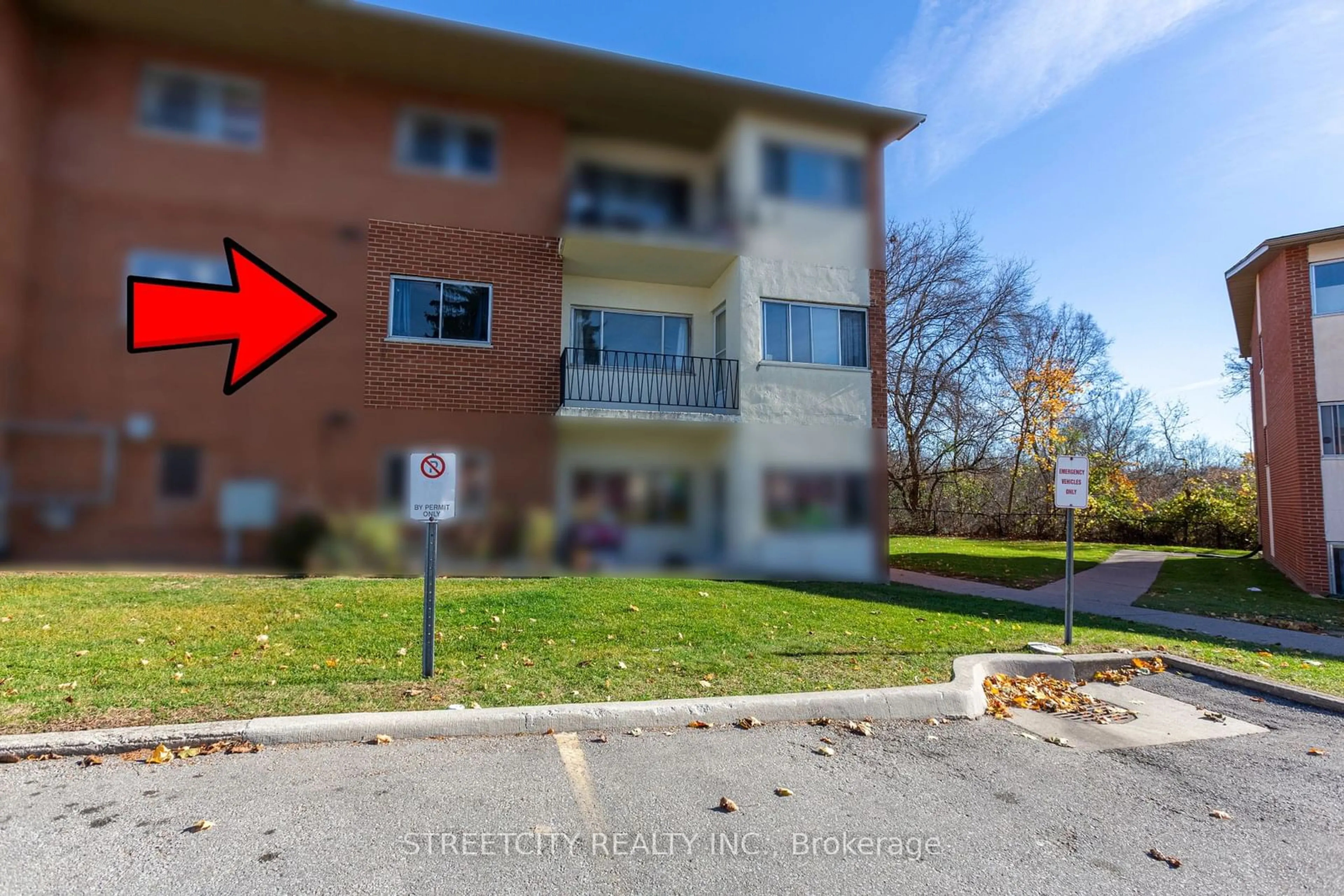 A pic from exterior of the house or condo, the street view for 1172 Hamilton Rd #210, London Ontario N5W 1A9