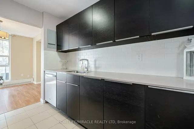 Additional property image - 1964 Main St Unit 501
