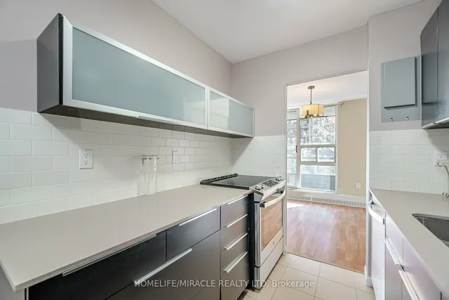 Additional property image - 1964 Main St Unit 501