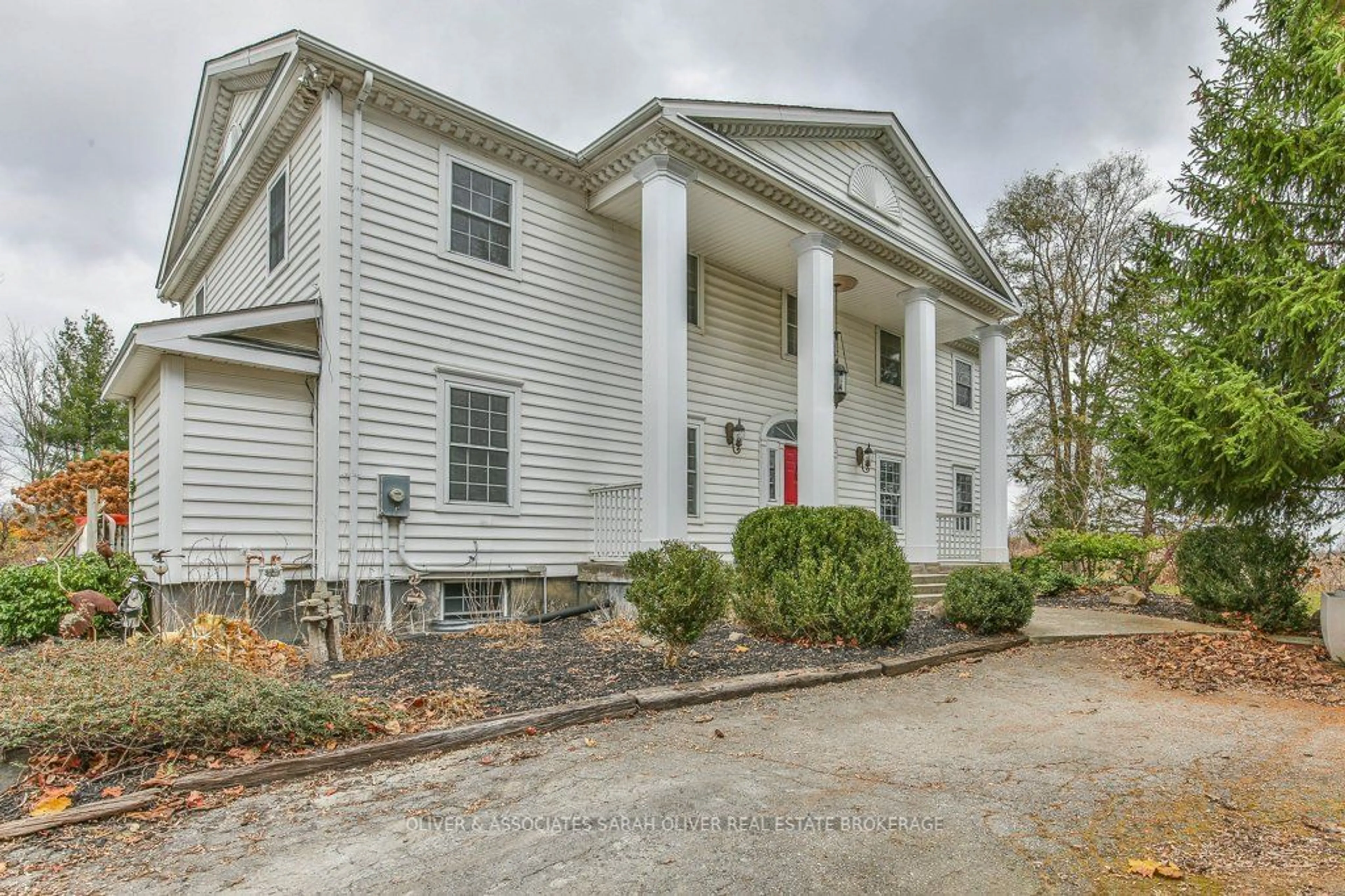 A pic from exterior of the house or condo, the front or back of building for 6908 Egermont Dr, London Ontario N6H 0H6