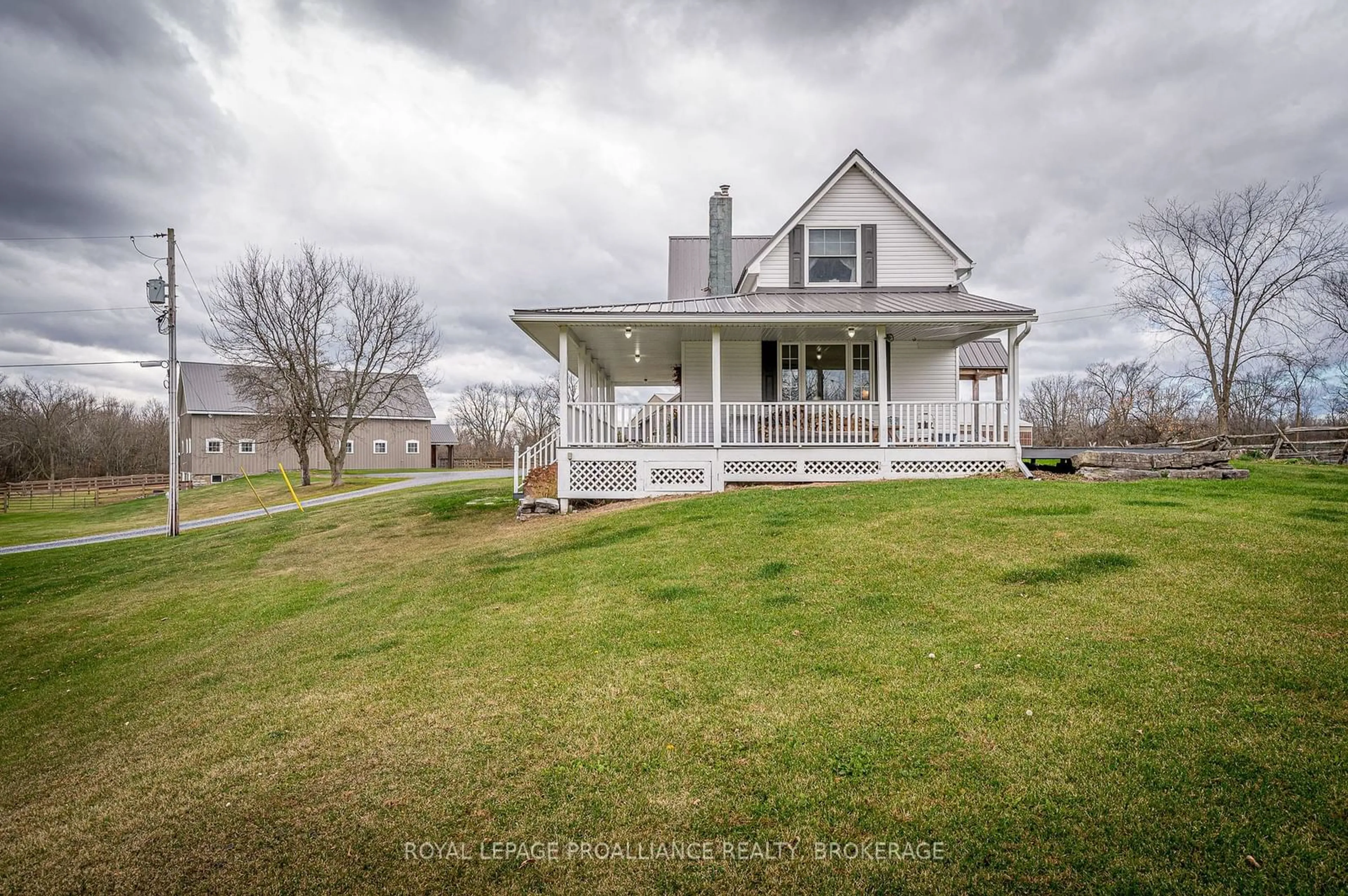 Frontside or backside of a home, cottage for 4854 Colebrook Rd, South Frontenac Ontario K0H 1V0