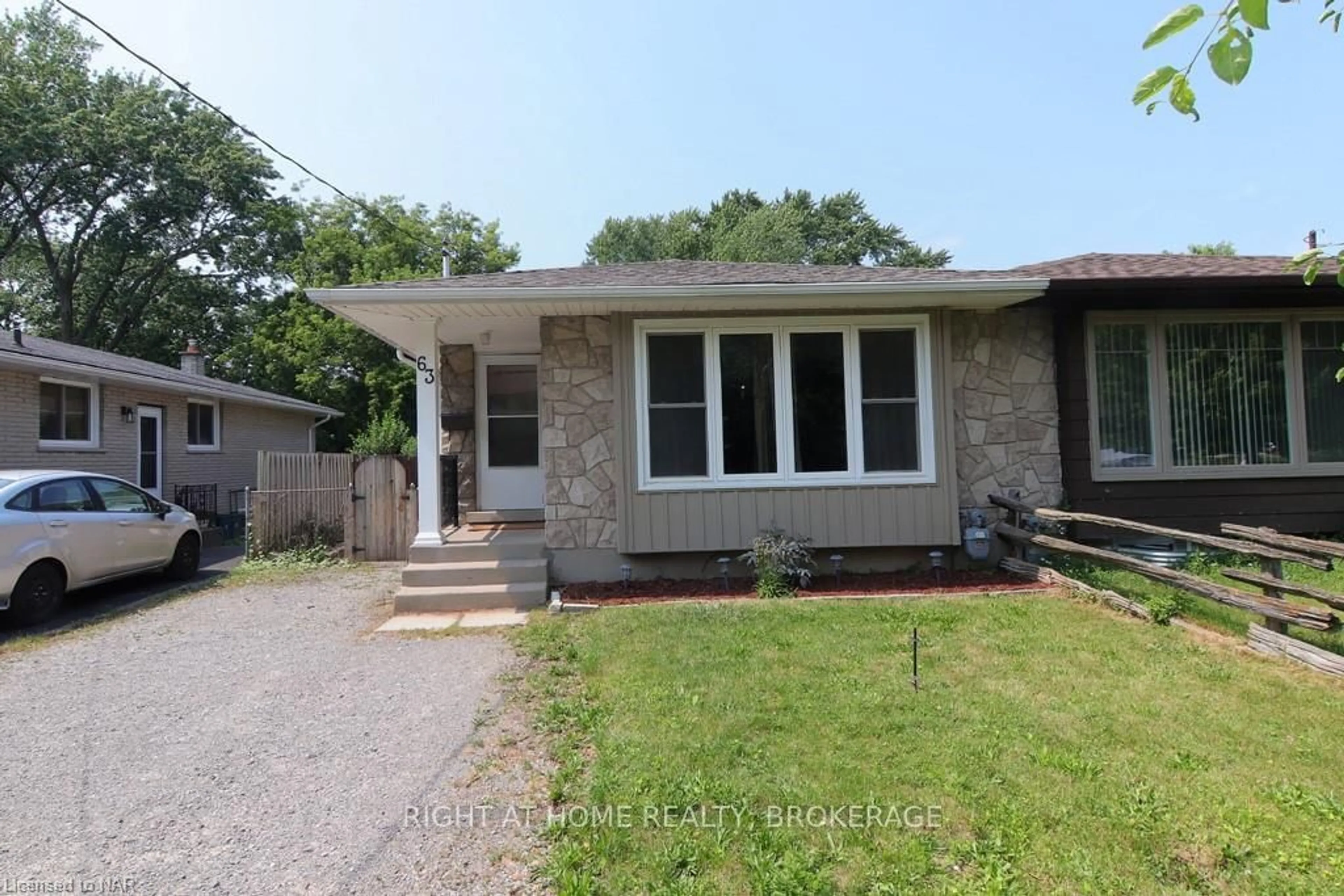 Frontside or backside of a home, the street view for 63 LOUIS Ave, St. Catharines Ontario L2M 2N4