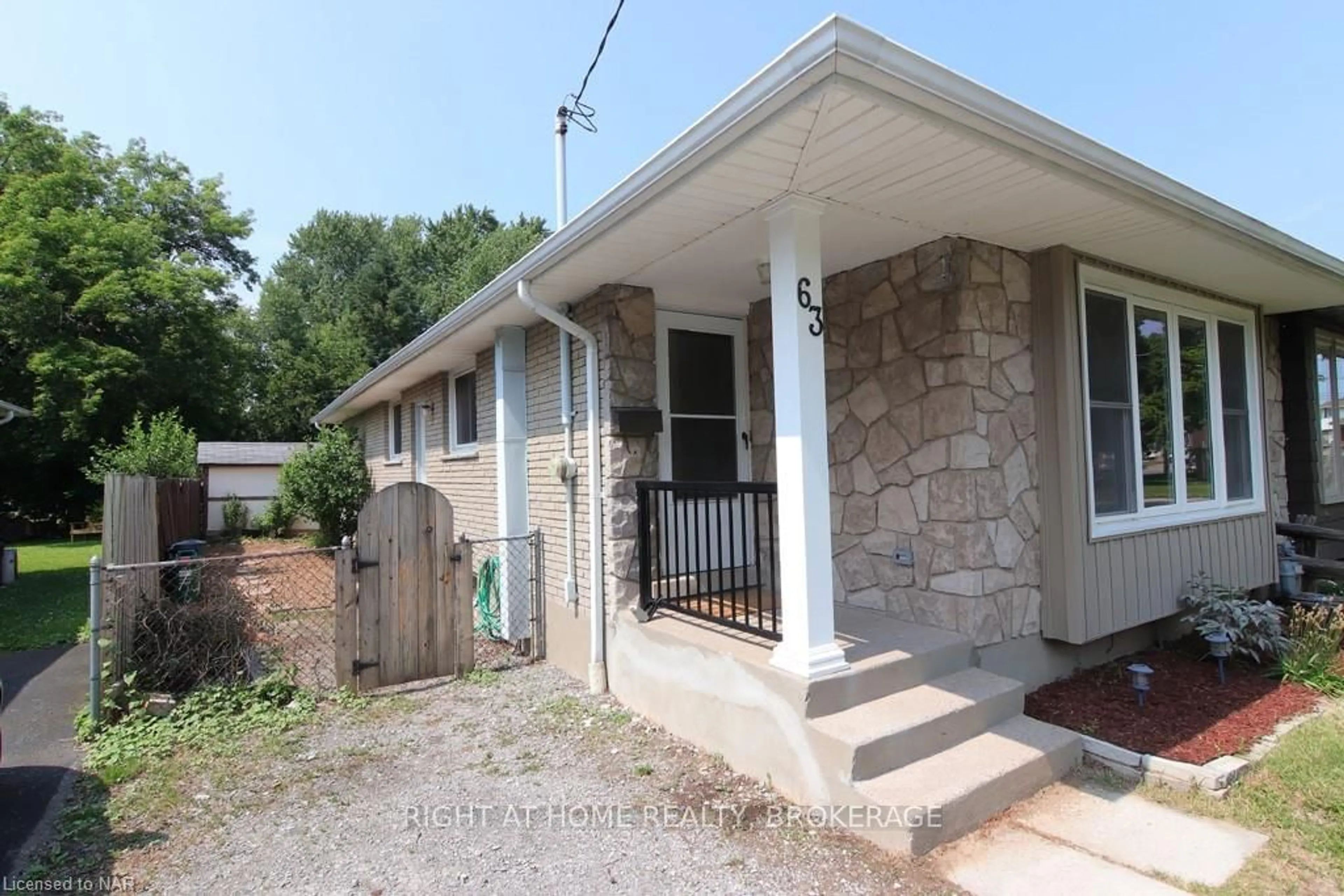 Frontside or backside of a home, cottage for 63 LOUIS Ave, St. Catharines Ontario L2M 2N4