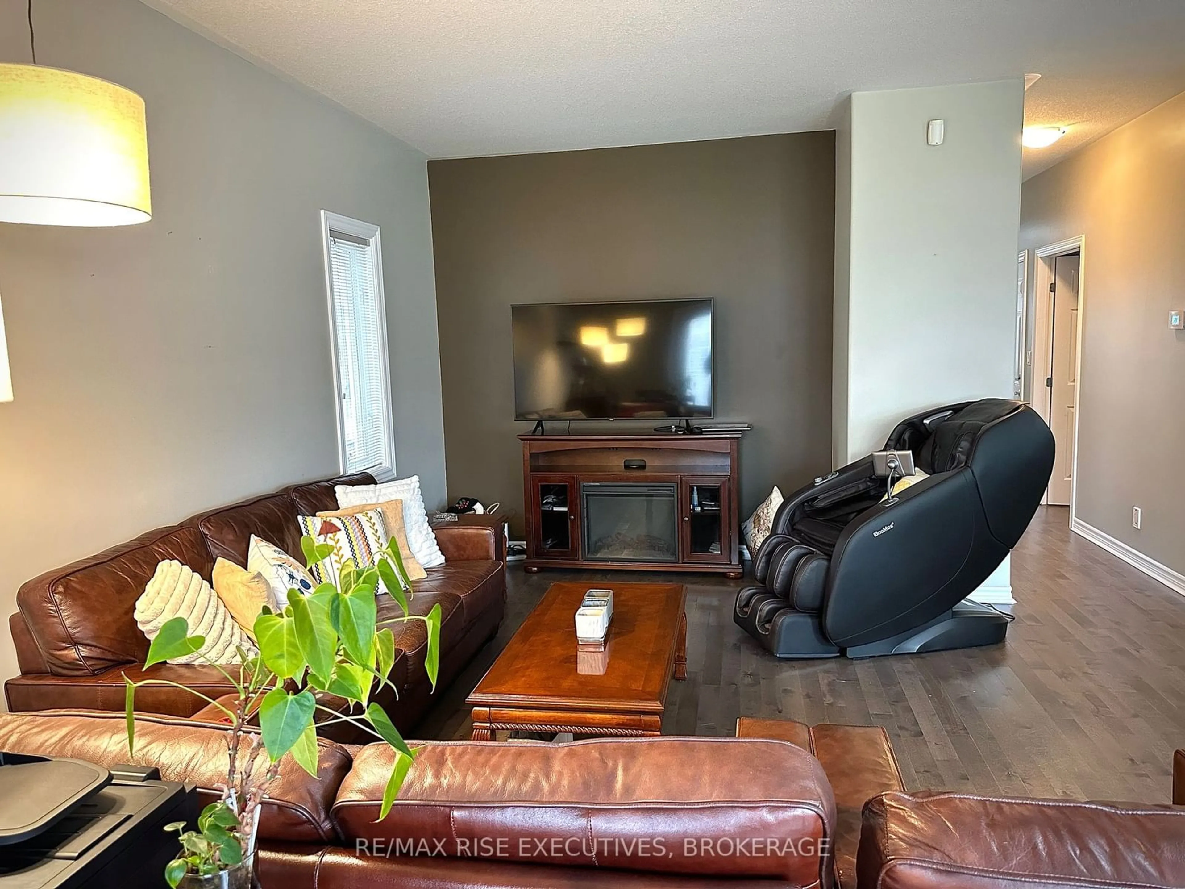 Living room, wood floors for 123 MACDOUGALL Dr, Loyalist Ontario K7N 0A2