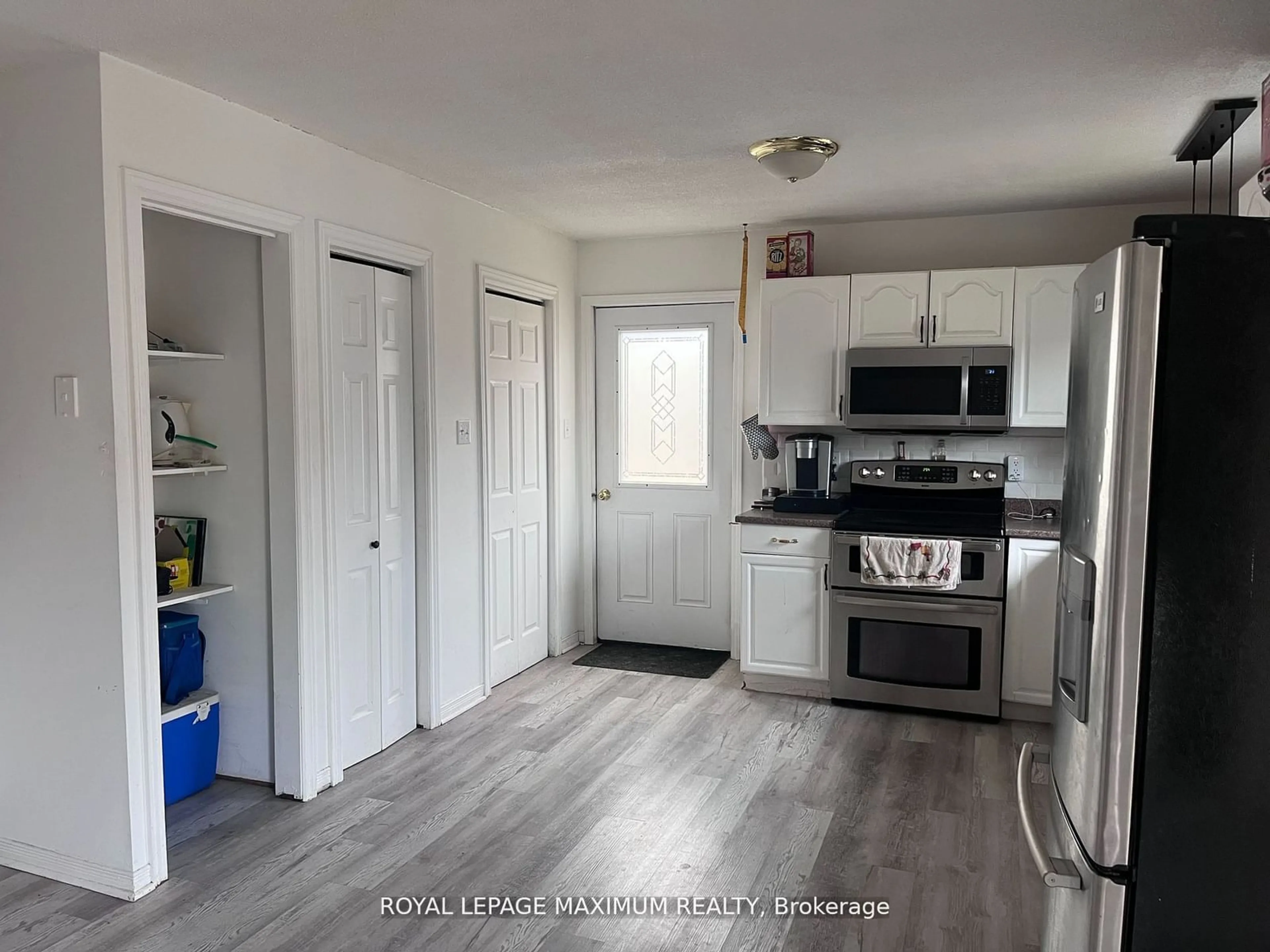 Standard kitchen, wood floors, cottage for 55 Marble Point Rd, Marmora and Lake Ontario K0K 2M0