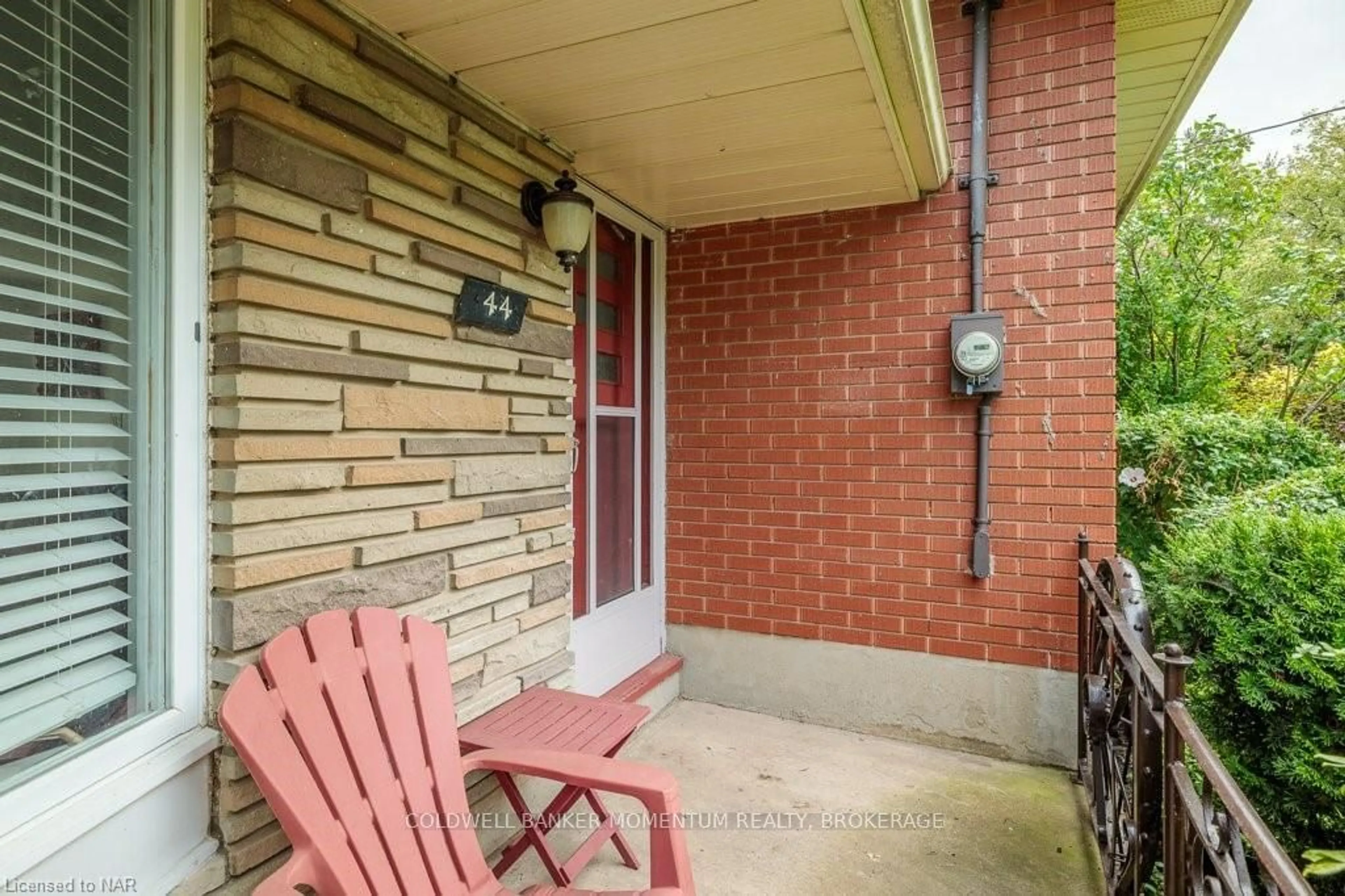 Patio, cottage for 44 HOWARD Ave, St. Catharines Ontario L2N 3X1