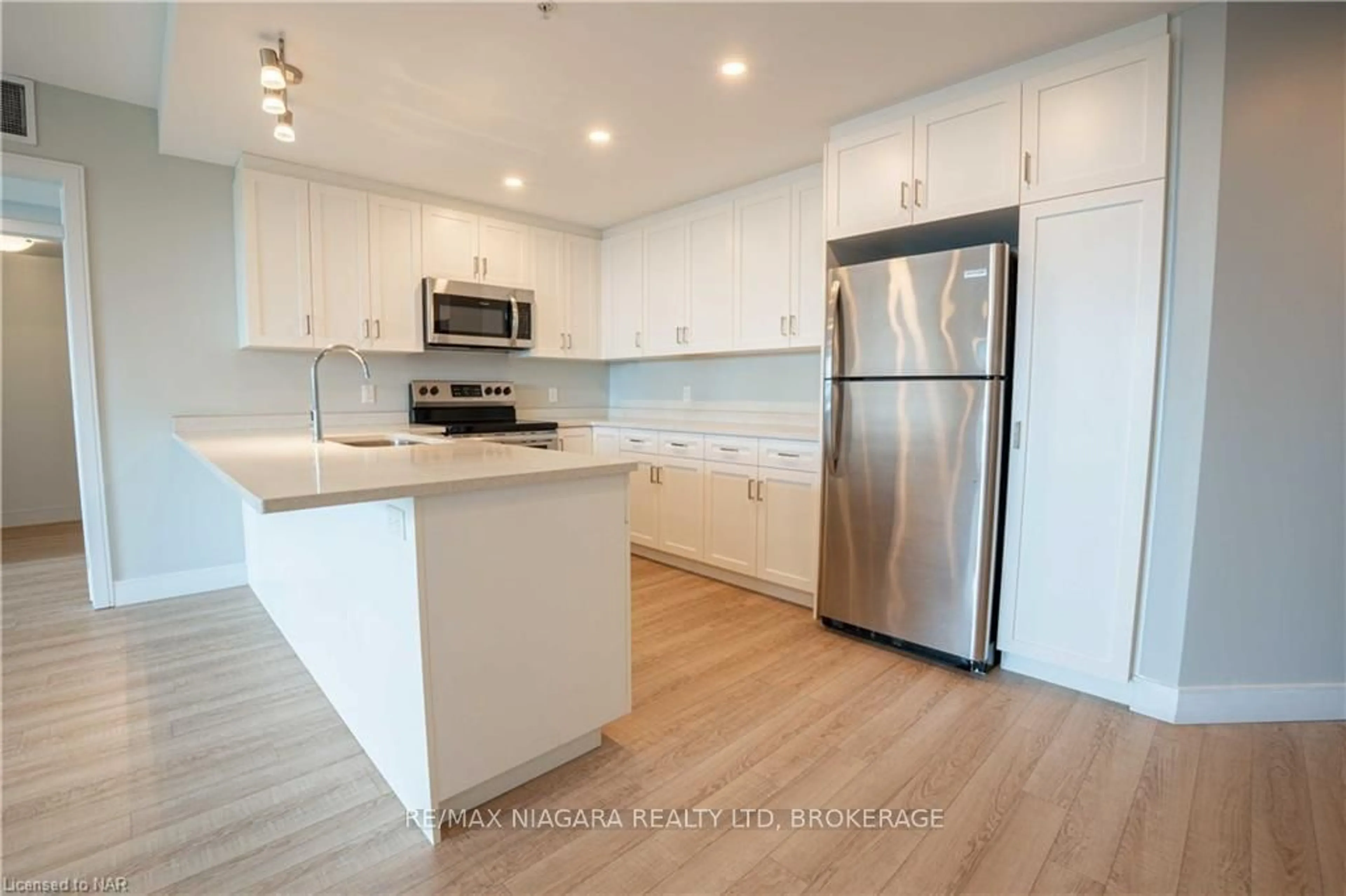 Open concept kitchen for 300G FOURTH Ave #409, St. Catharines Ontario L2R 6P9