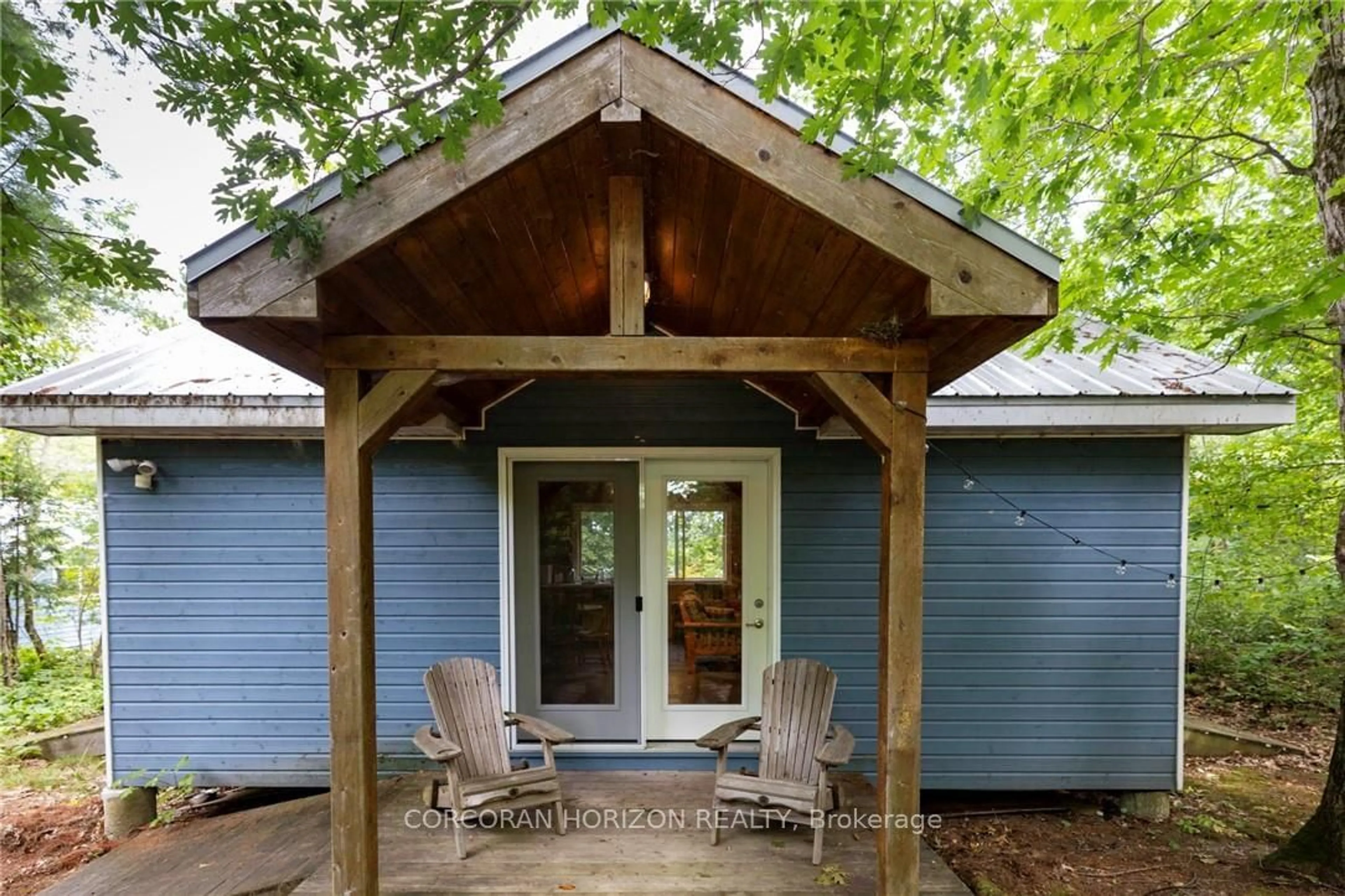 Patio, cottage for 242 ISLAND 90 Rd, Georgian Bay Ontario L0K 1S0