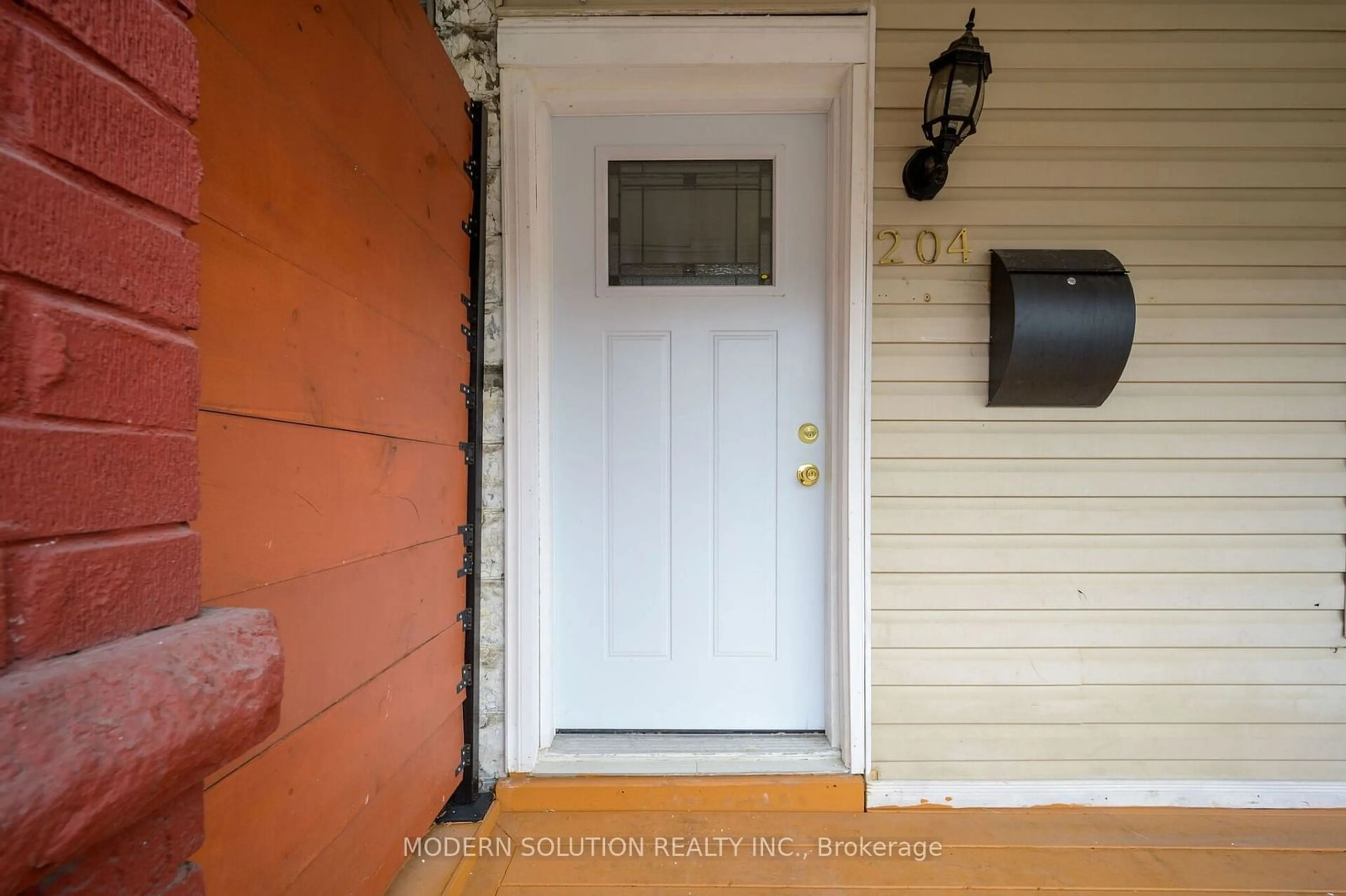 Indoor entryway, wood floors for 204 Sherman Ave, Hamilton Ontario L8L 6M9