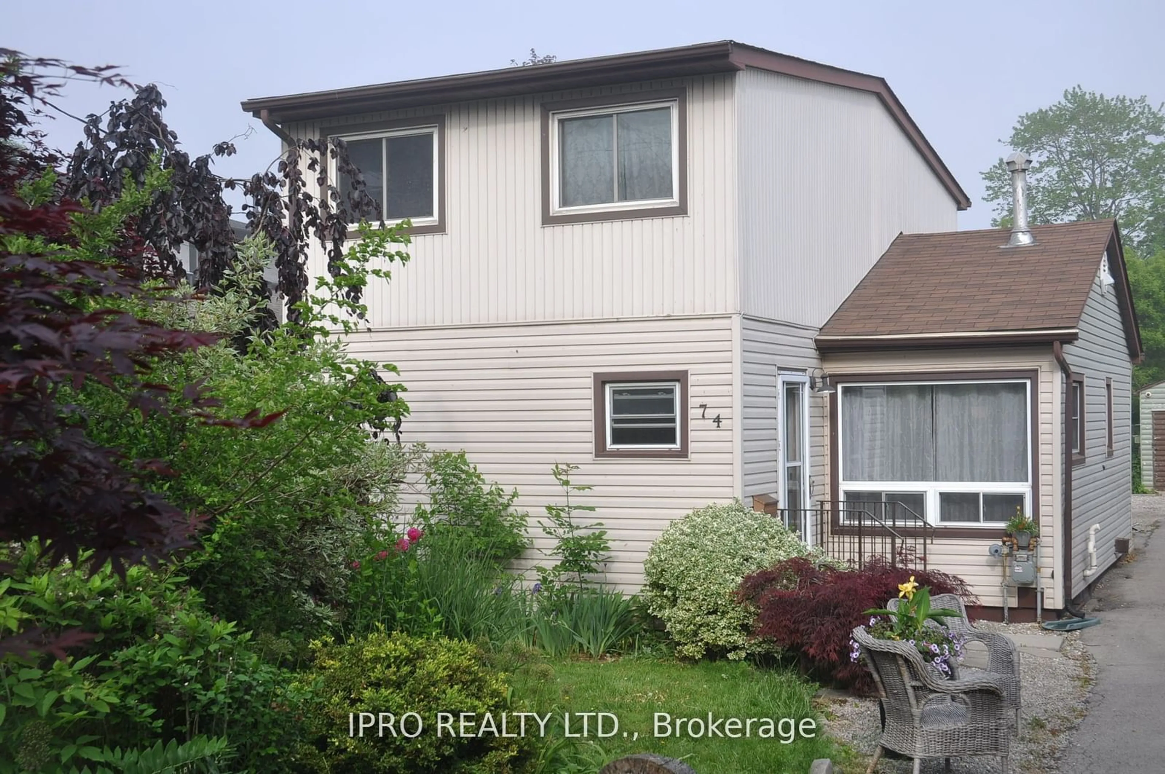 A pic from exterior of the house or condo, cottage for 74 Pinelands Ave, Hamilton Ontario L8E 3A9