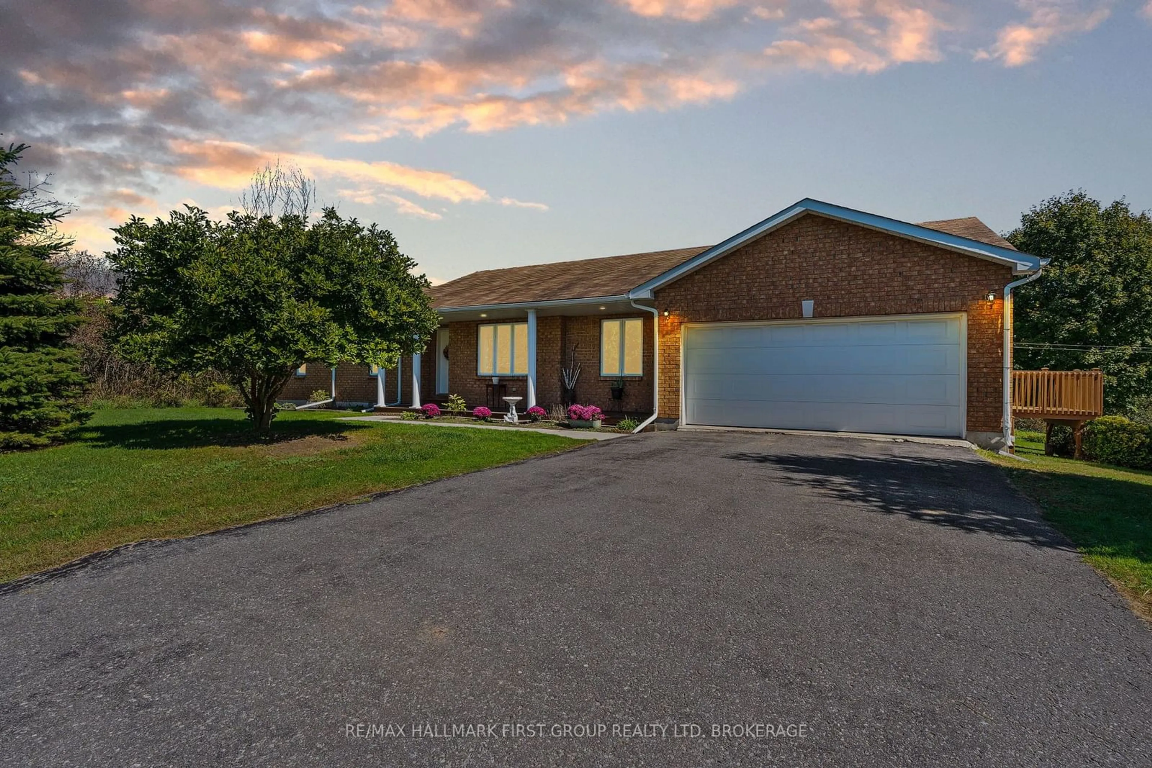 Frontside or backside of a home, cottage for 4374 DUFF Rd, South Frontenac Ontario K0H 1X0