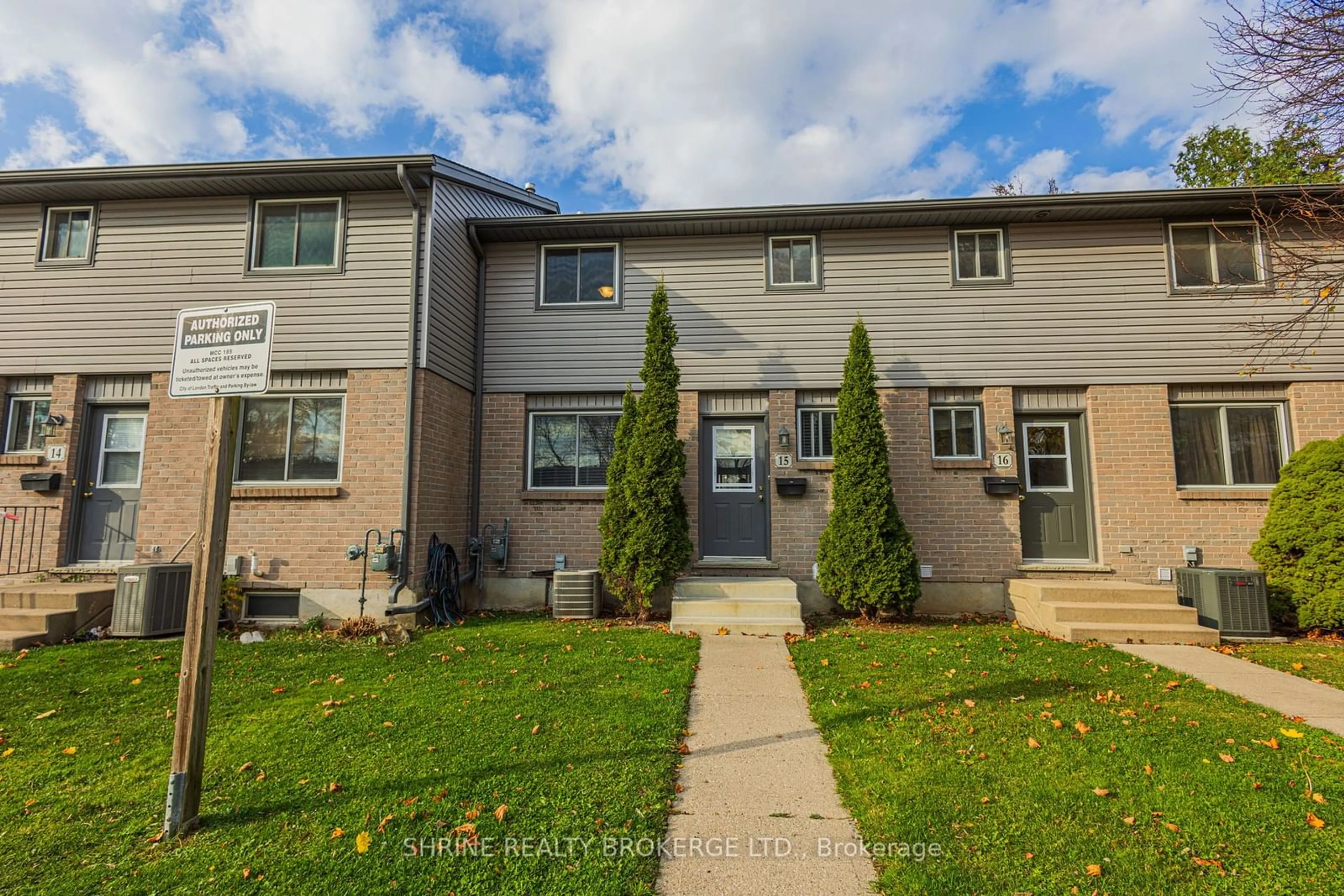 A pic from exterior of the house or condo, the front or back of building for 490 Third St #15, London Ontario N5V 4A2