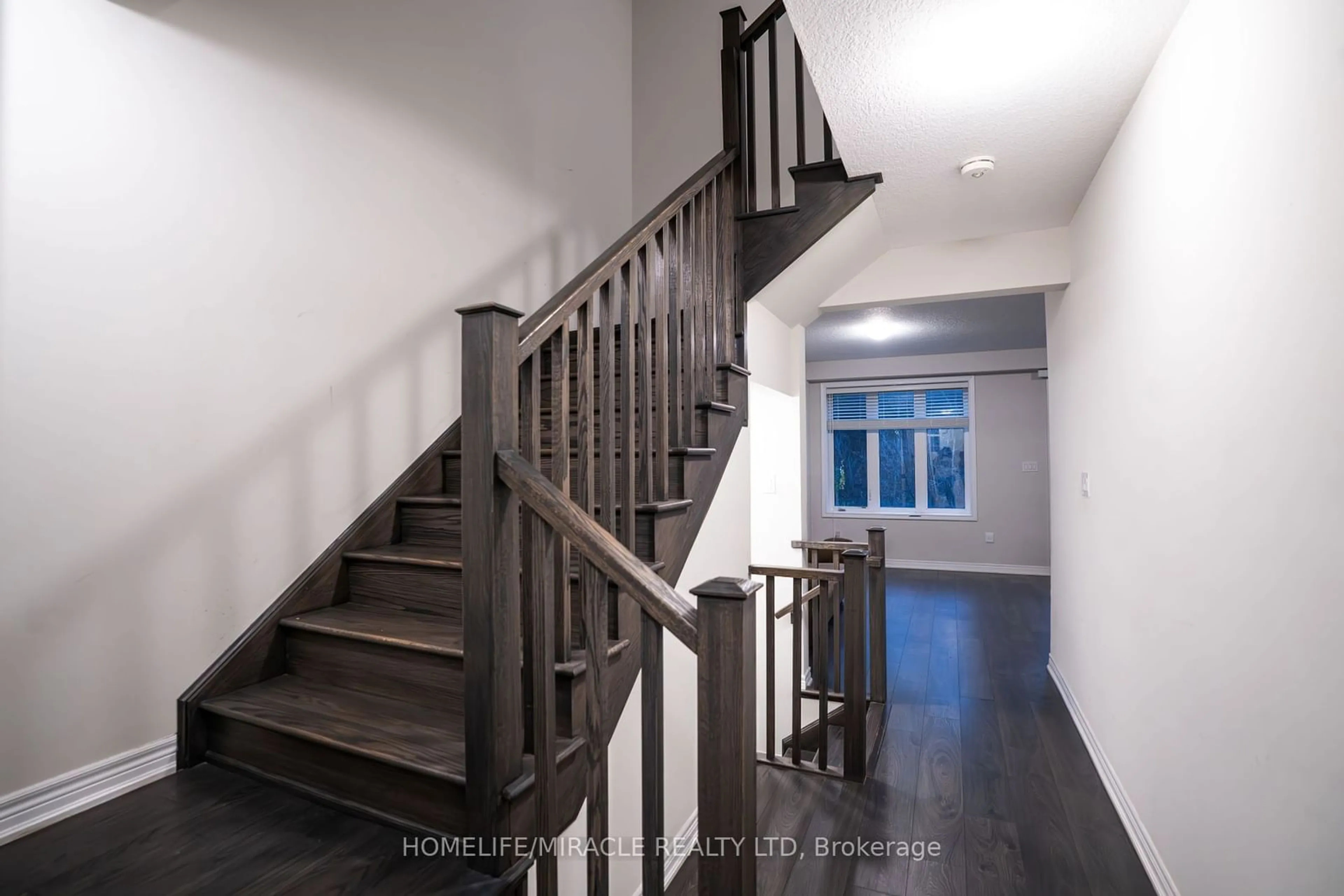 Stairs for 100 Hollywood Crt #45, Cambridge Ontario N1R 0C5