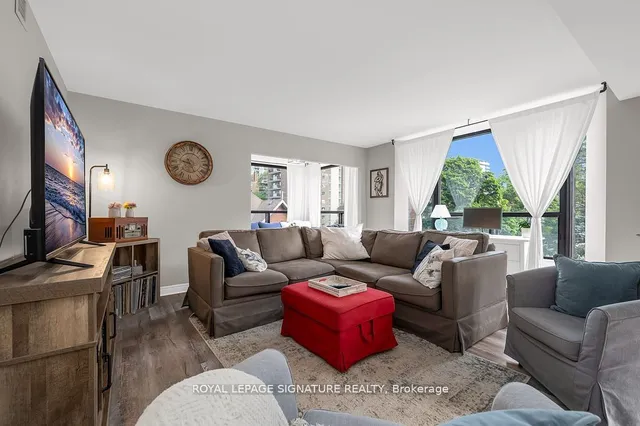 Additional property image - 49 Robinson St Unit 300