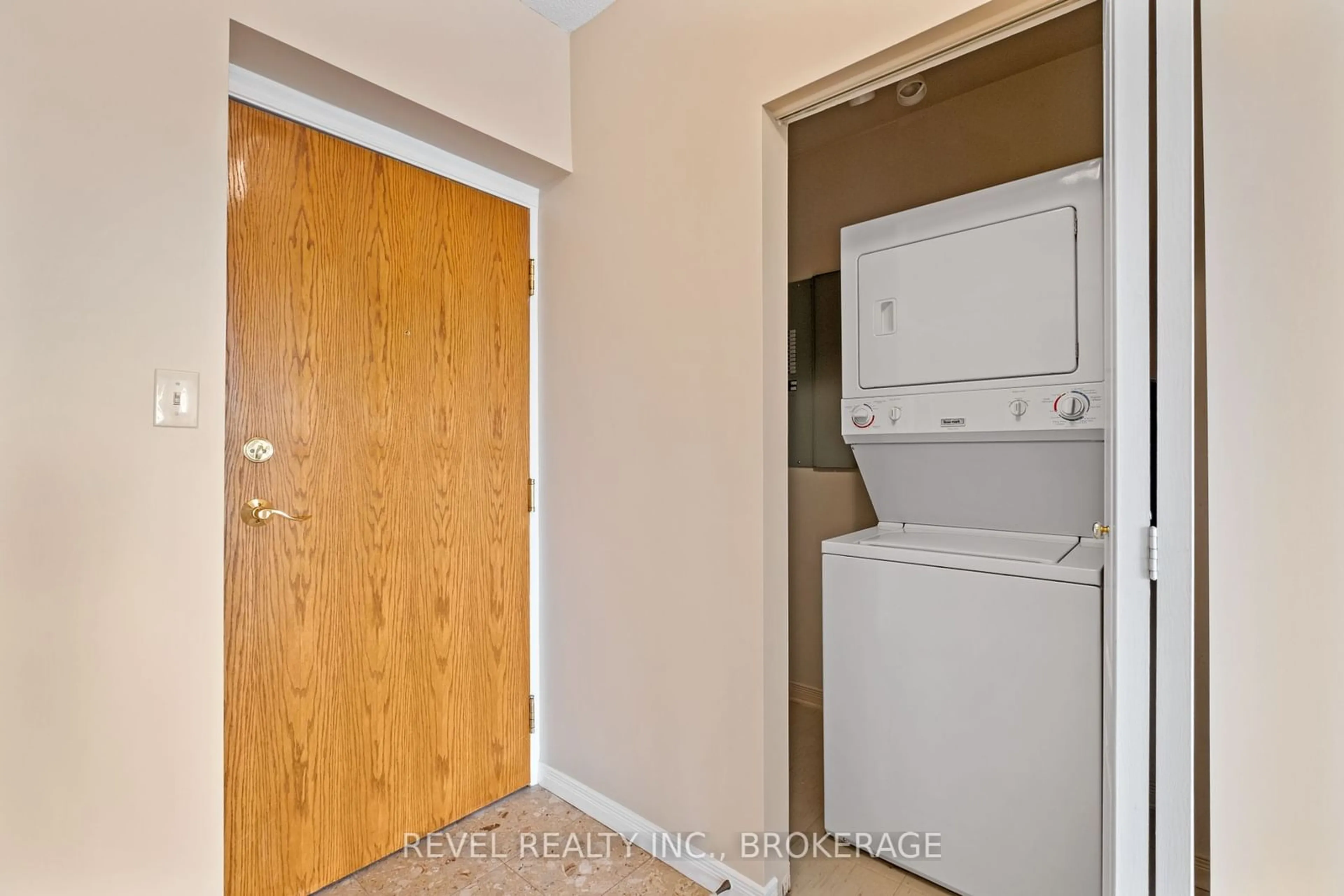 Laundry room for 649 DAVIS Dr #402, Kingston Ontario K7M 8J3