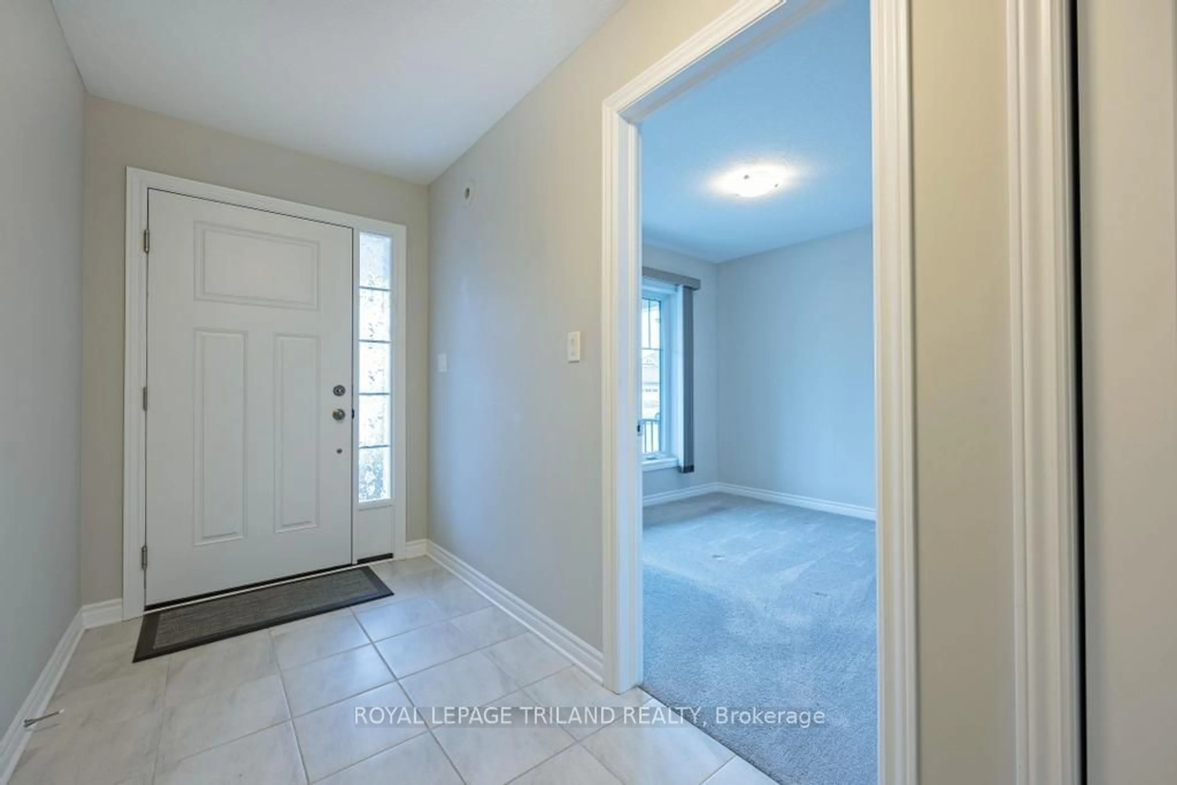 Indoor entryway, not visible floor for 16 Ashberry Pl, St. Thomas Ontario N5R 0H7