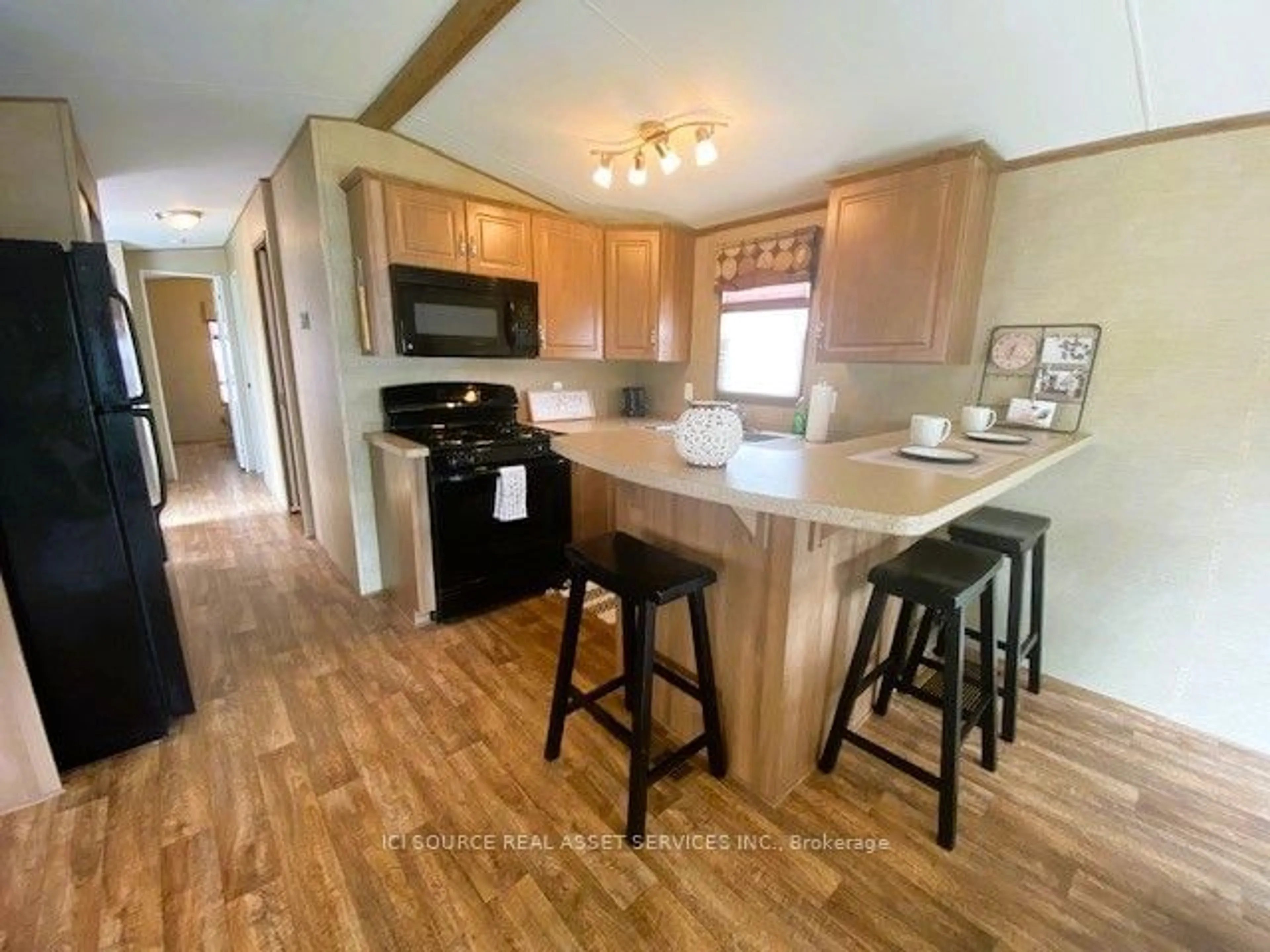 Open concept kitchen for 155 McCrearys Beach #FHR506, Drummond/North Elmsley Ontario K7H 3C8