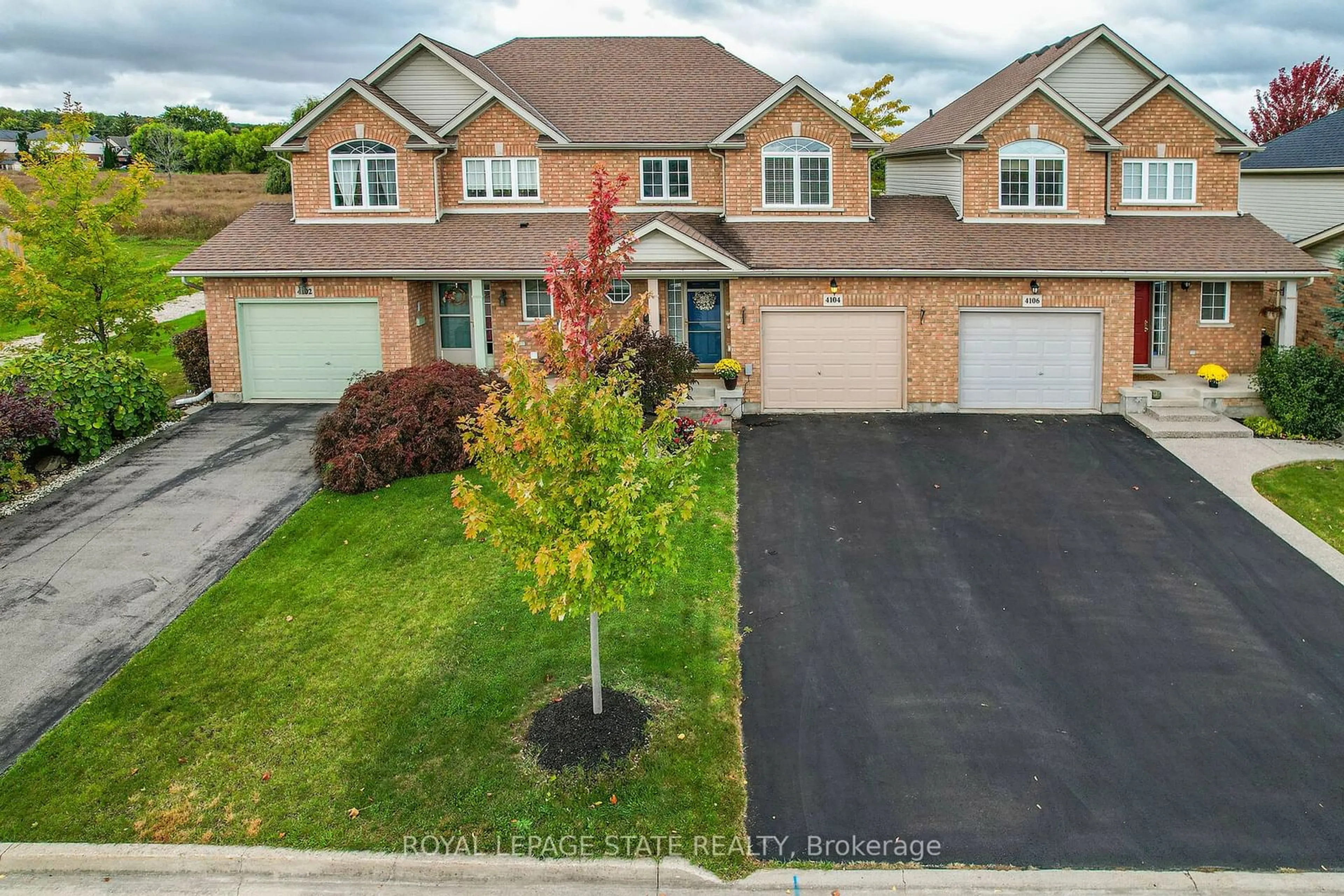 A pic from exterior of the house or condo, the street view for 4104 Ashby Dr, Lincoln Ontario L0R 1B9