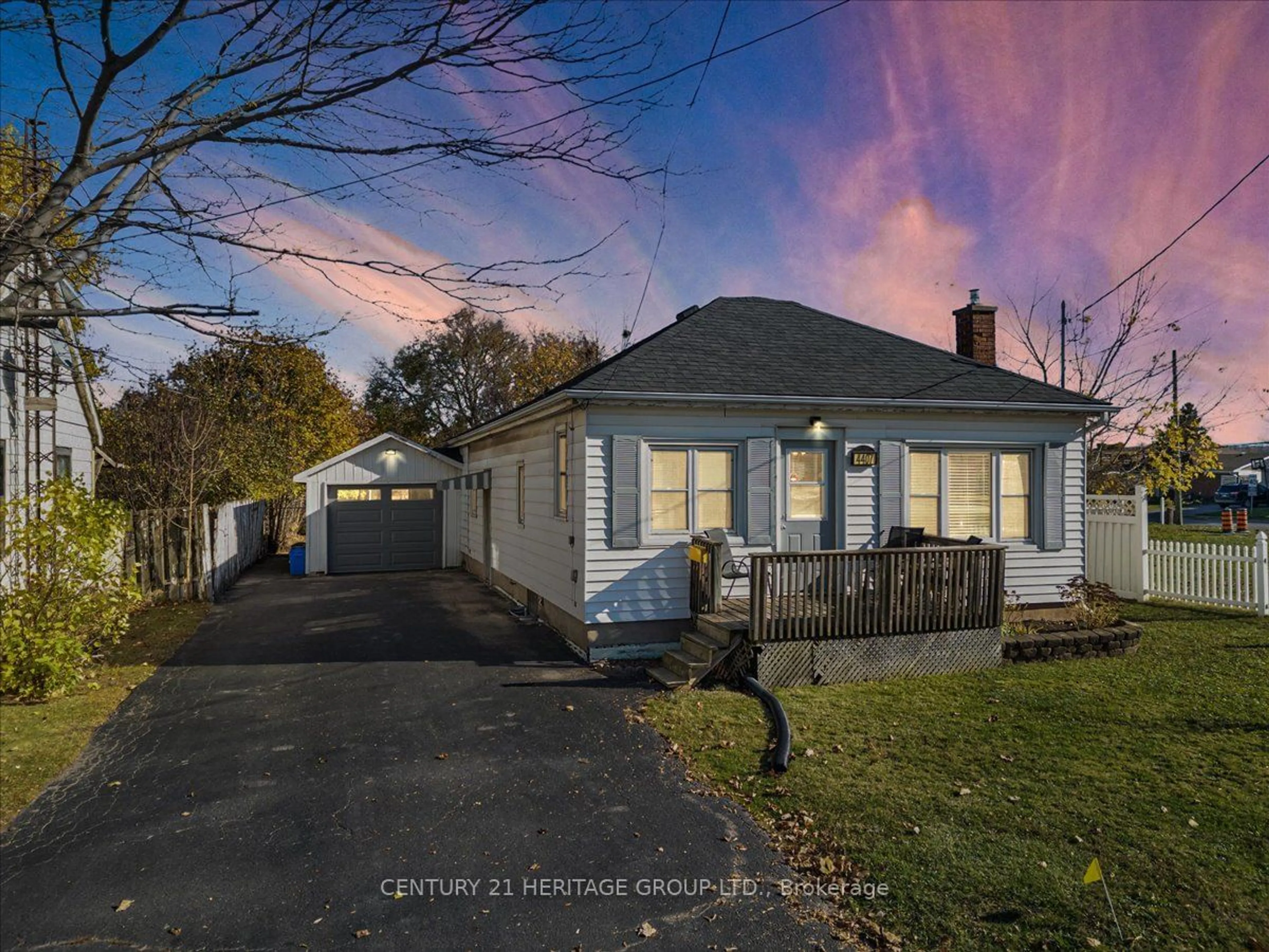 Frontside or backside of a home, cottage for 4407 ONTARIO St, Lincoln Ontario L0R 1B5