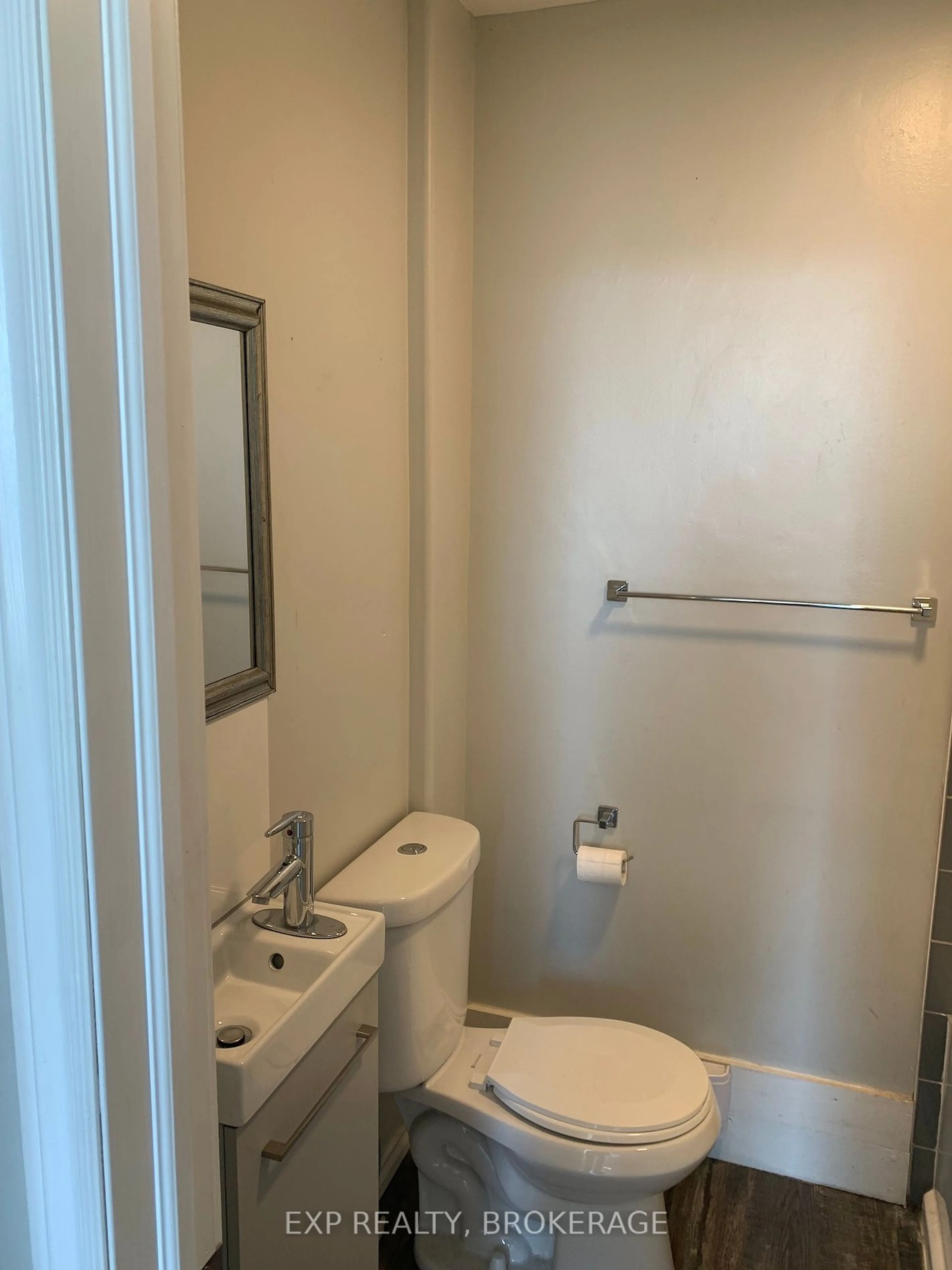 Standard bathroom, not visible floor for 624-626 DIVISION St, Kingston Ontario K7K 4B6