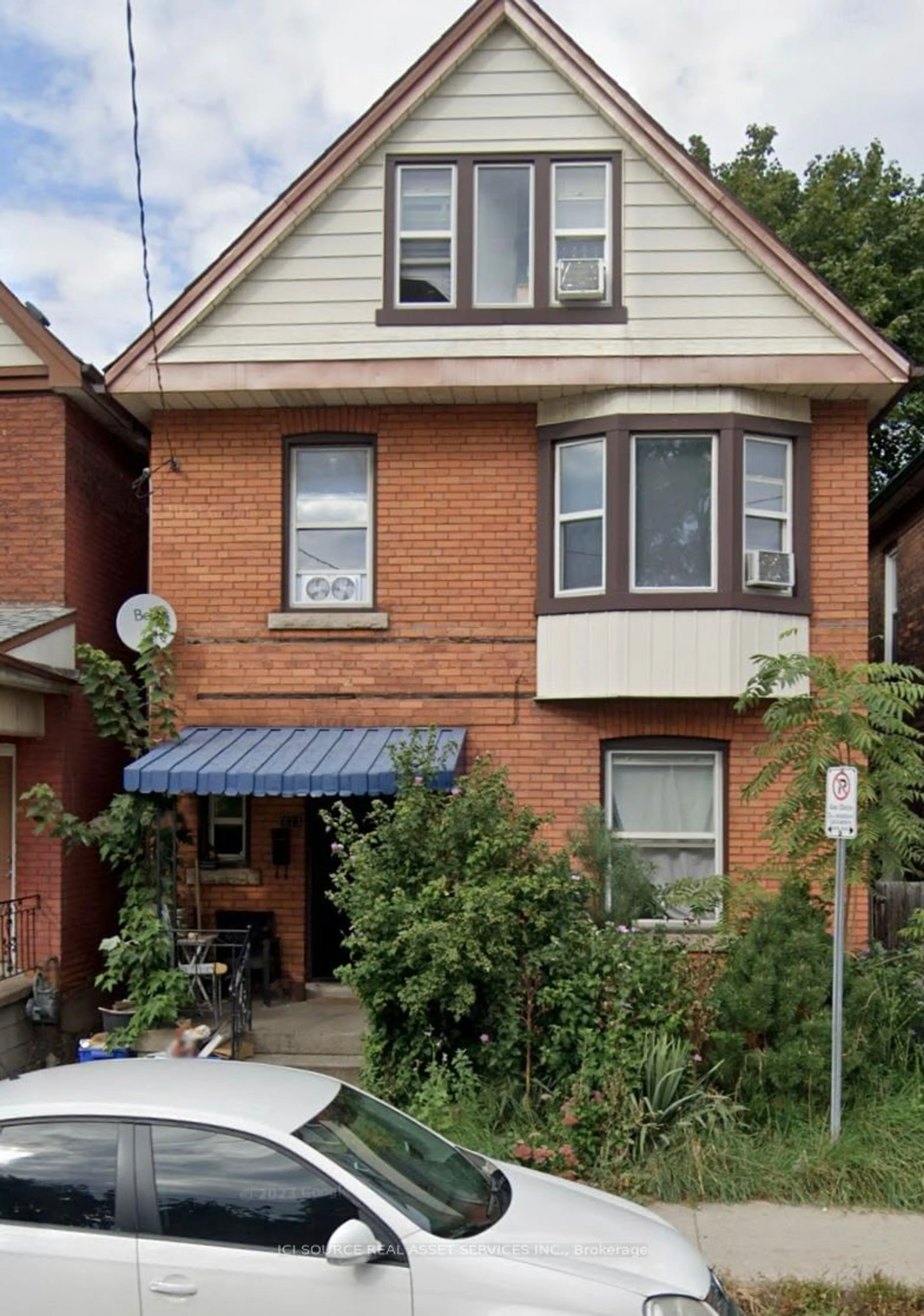 Home with brick exterior material for 673 Wilson St, Hamilton Ontario L8L 1V4