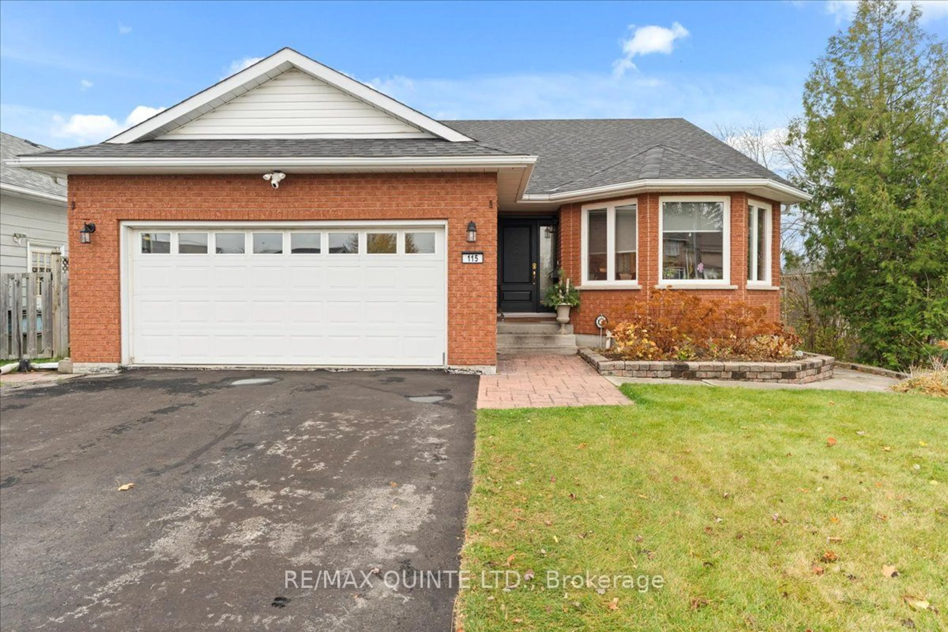 Frontside or backside of a home, cottage for 115 Palmer Rd, Belleville Ontario K8P 4C7