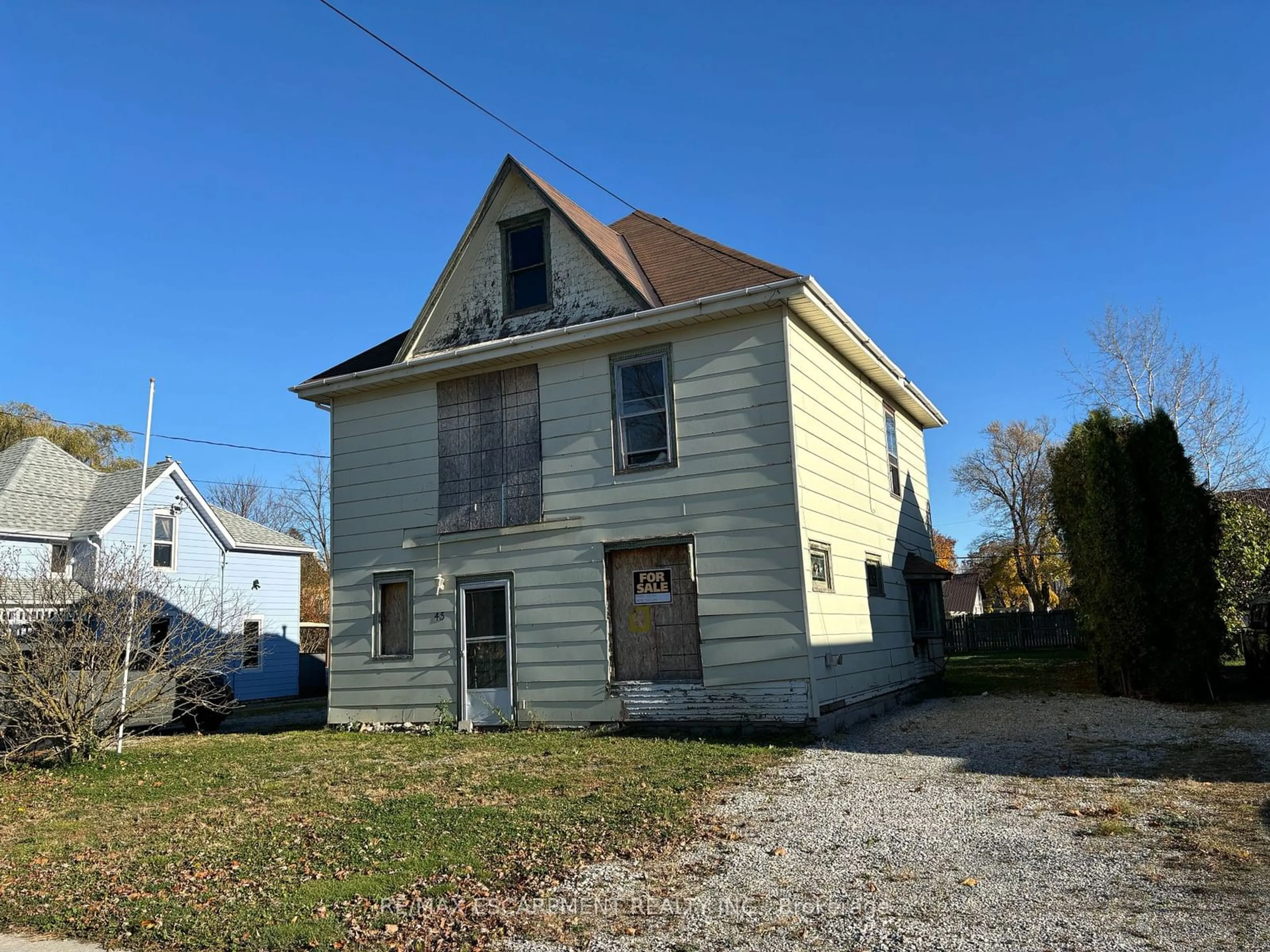 Frontside or backside of a home, the front or back of building for 45 Howard St, Haldimand Ontario N0A 1H0