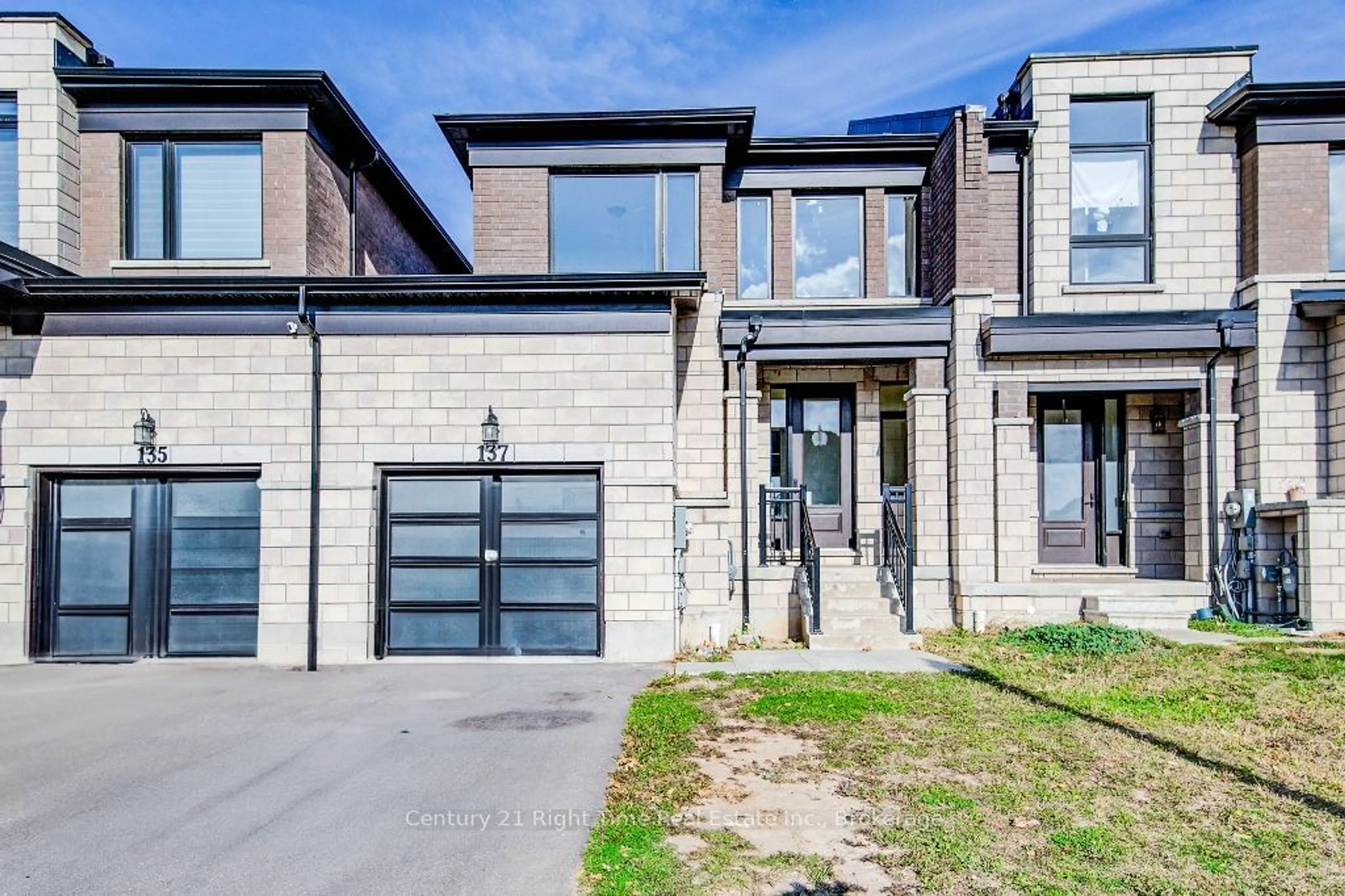 Home with brick exterior material for 137 Huntingford Tr, Woodstock Ontario N4T 0M3