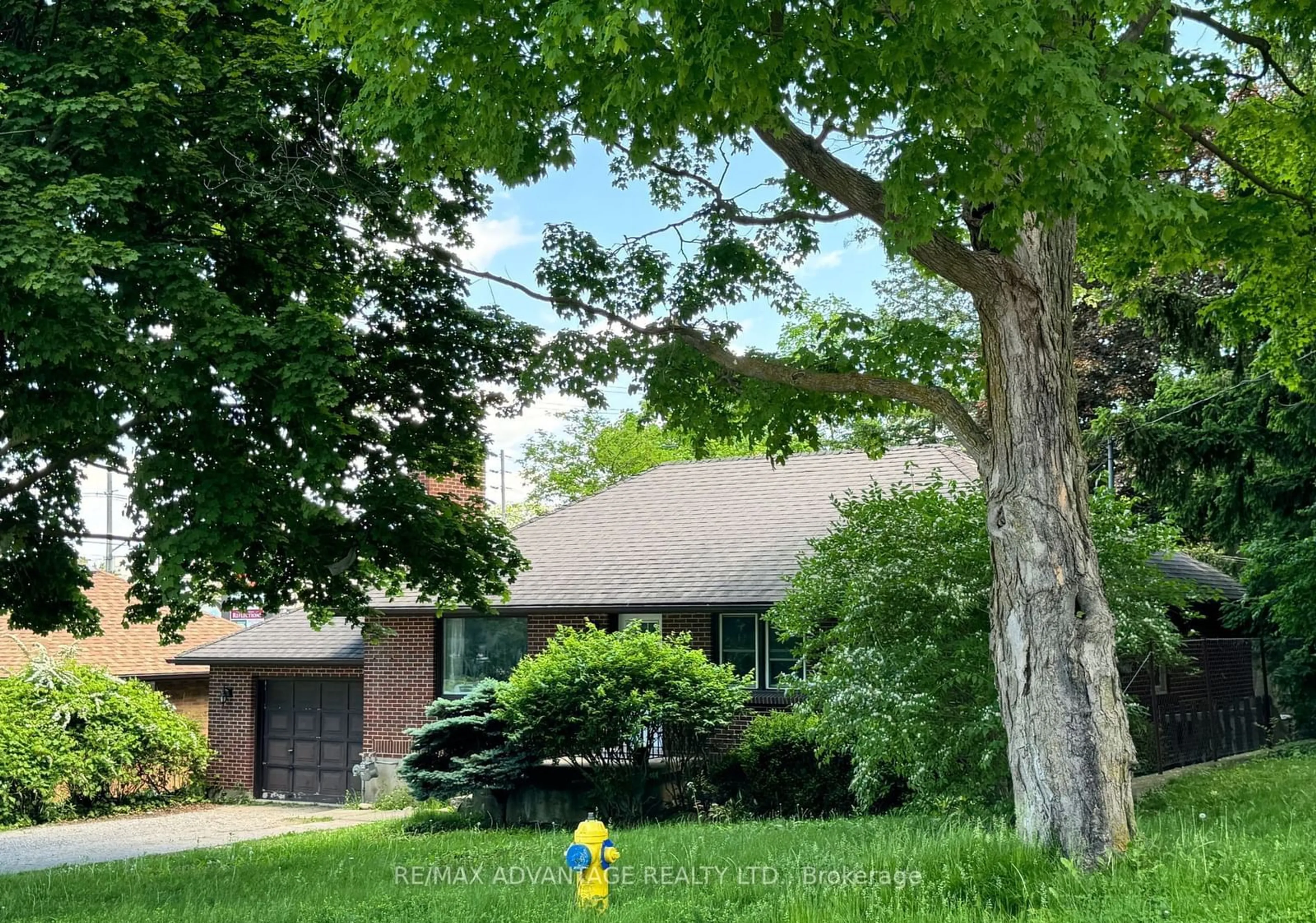 Frontside or backside of a home, the street view for 177 Foster Ave, London Ontario N6H 2L2