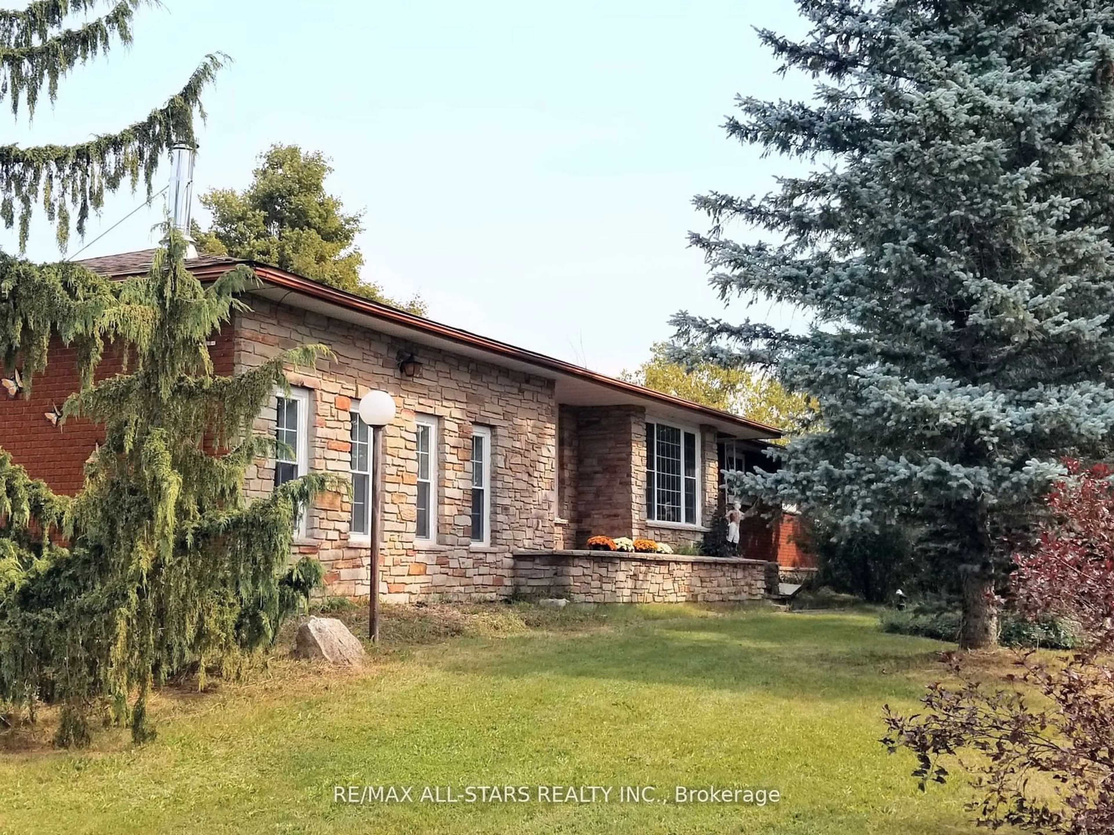 Frontside or backside of a home, cottage for 677 Highway 36, Kawartha Lakes Ontario K9V 4R3